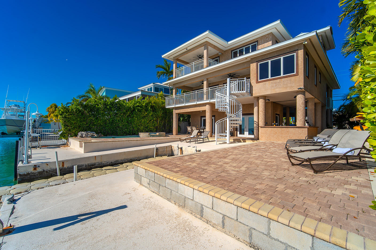 414 E Caribbean Drive