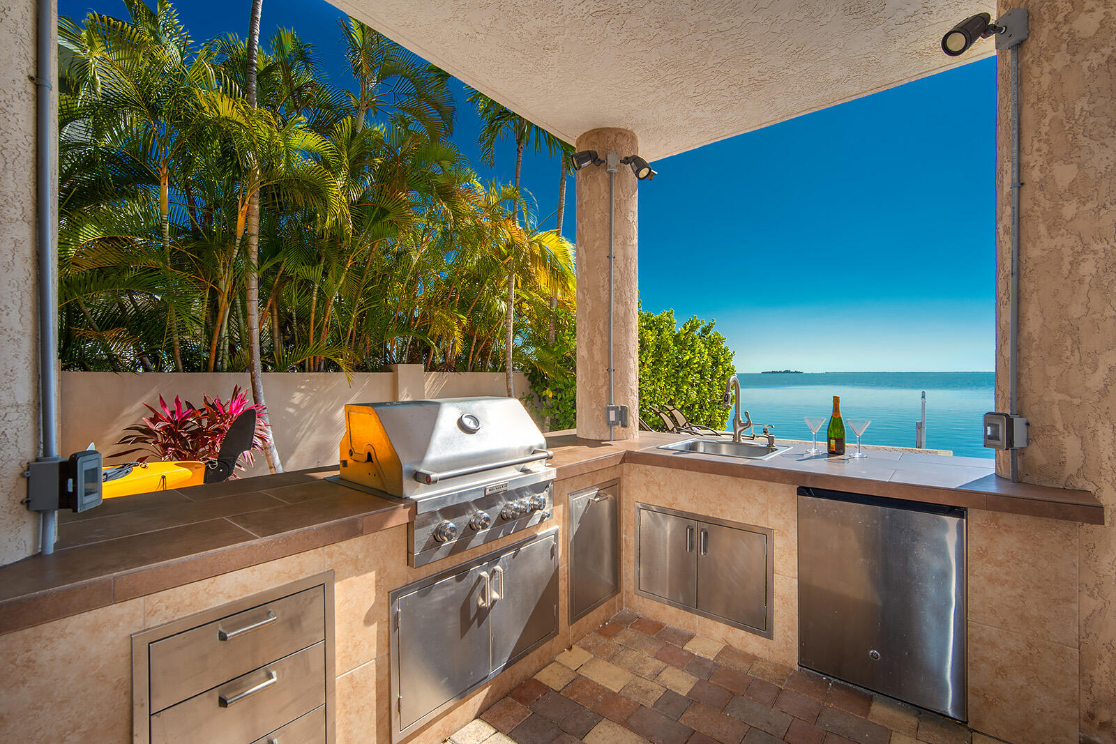 414 E Caribbean Drive