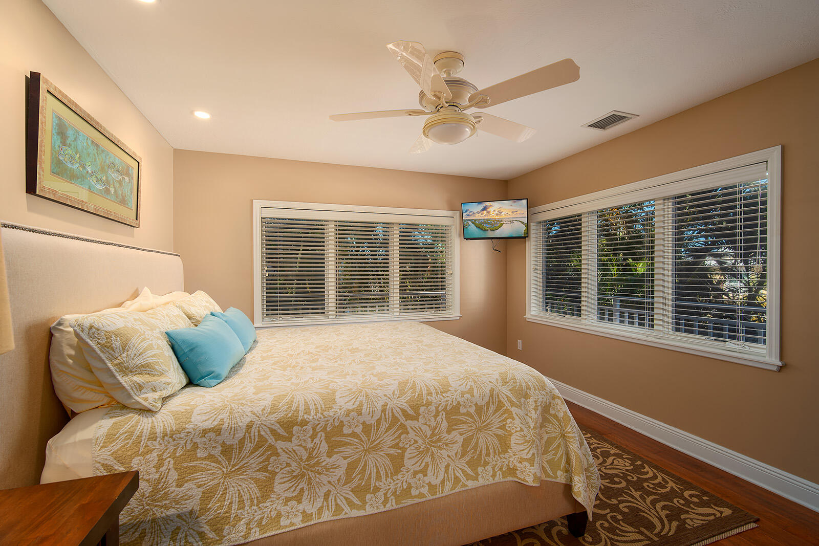 414 E Caribbean Drive