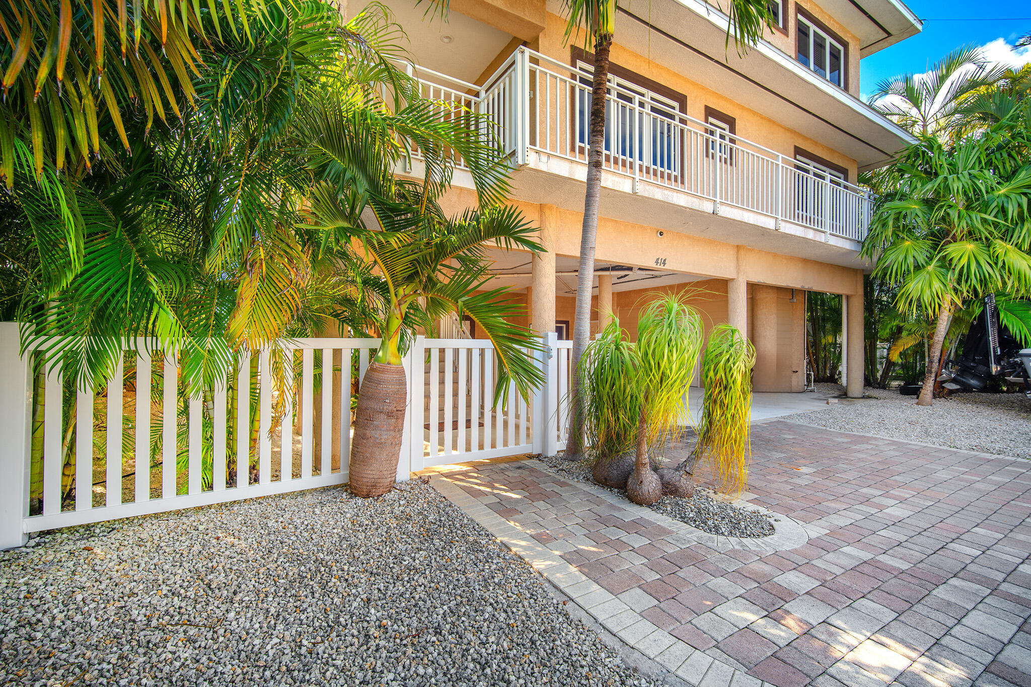 414 E Caribbean Drive