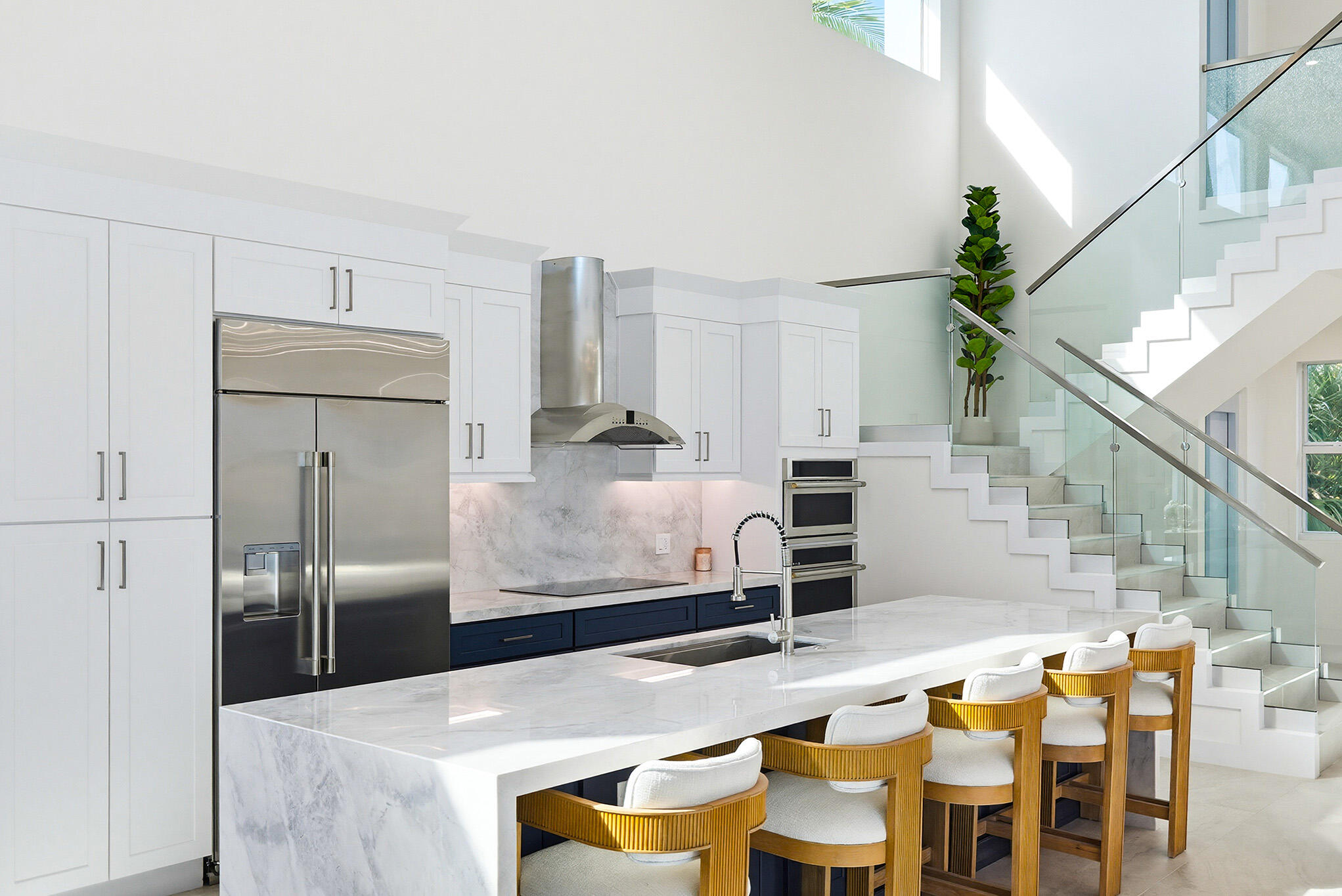 1041 E Buttonwood Drive