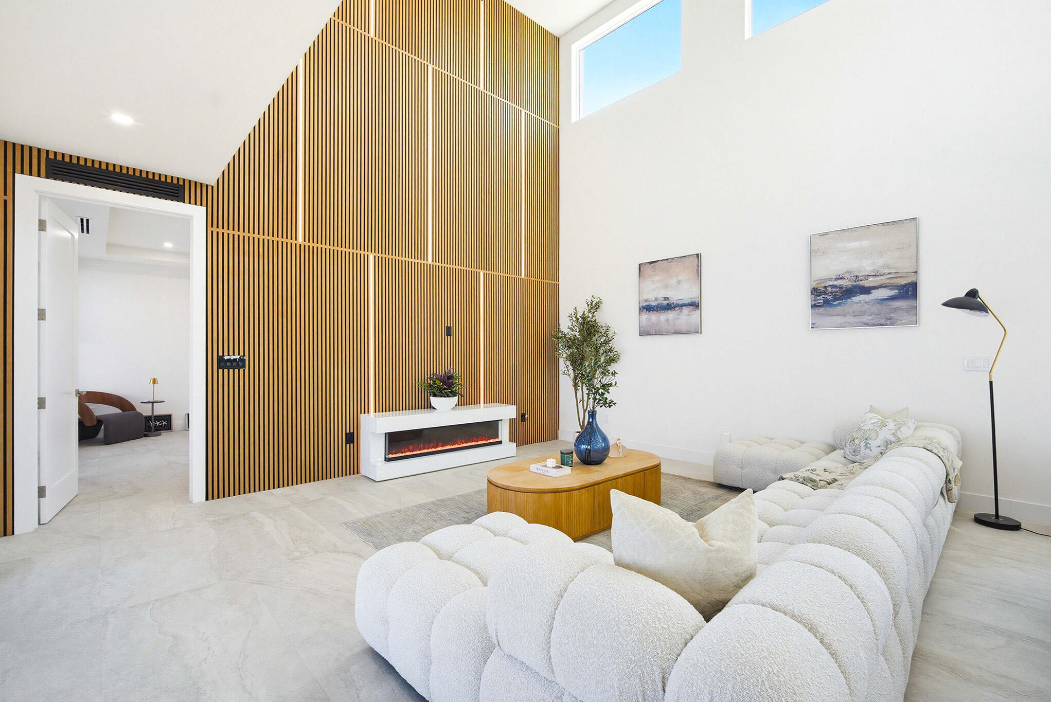 1041 E Buttonwood Drive