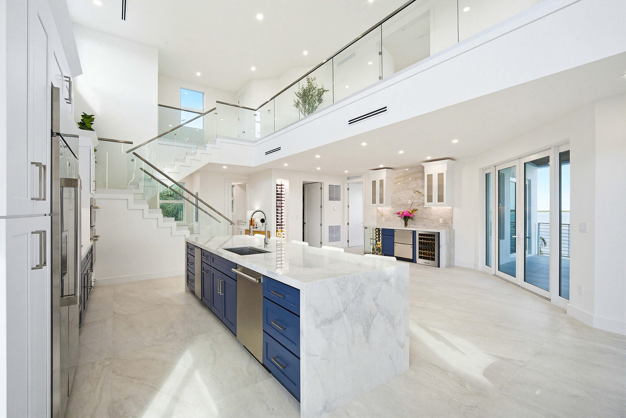 1041 E Buttonwood Drive