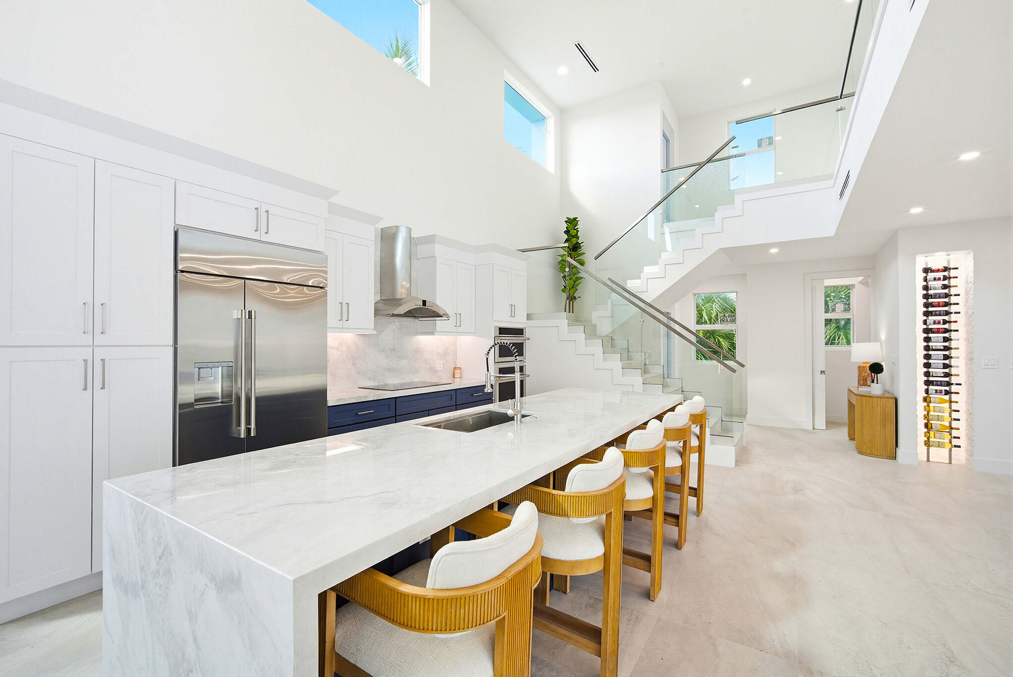 1041 E Buttonwood Drive