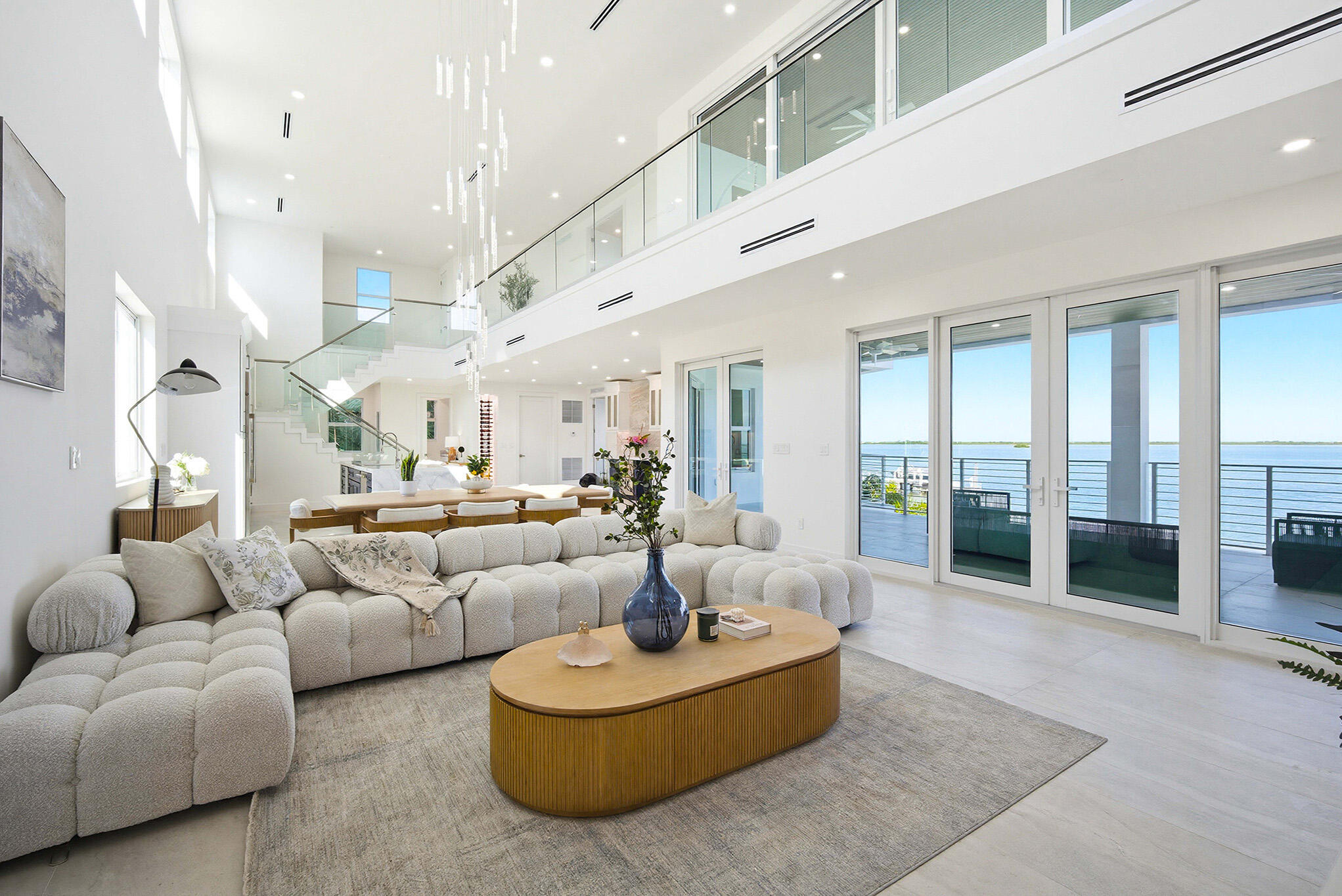 1041 E Buttonwood Drive