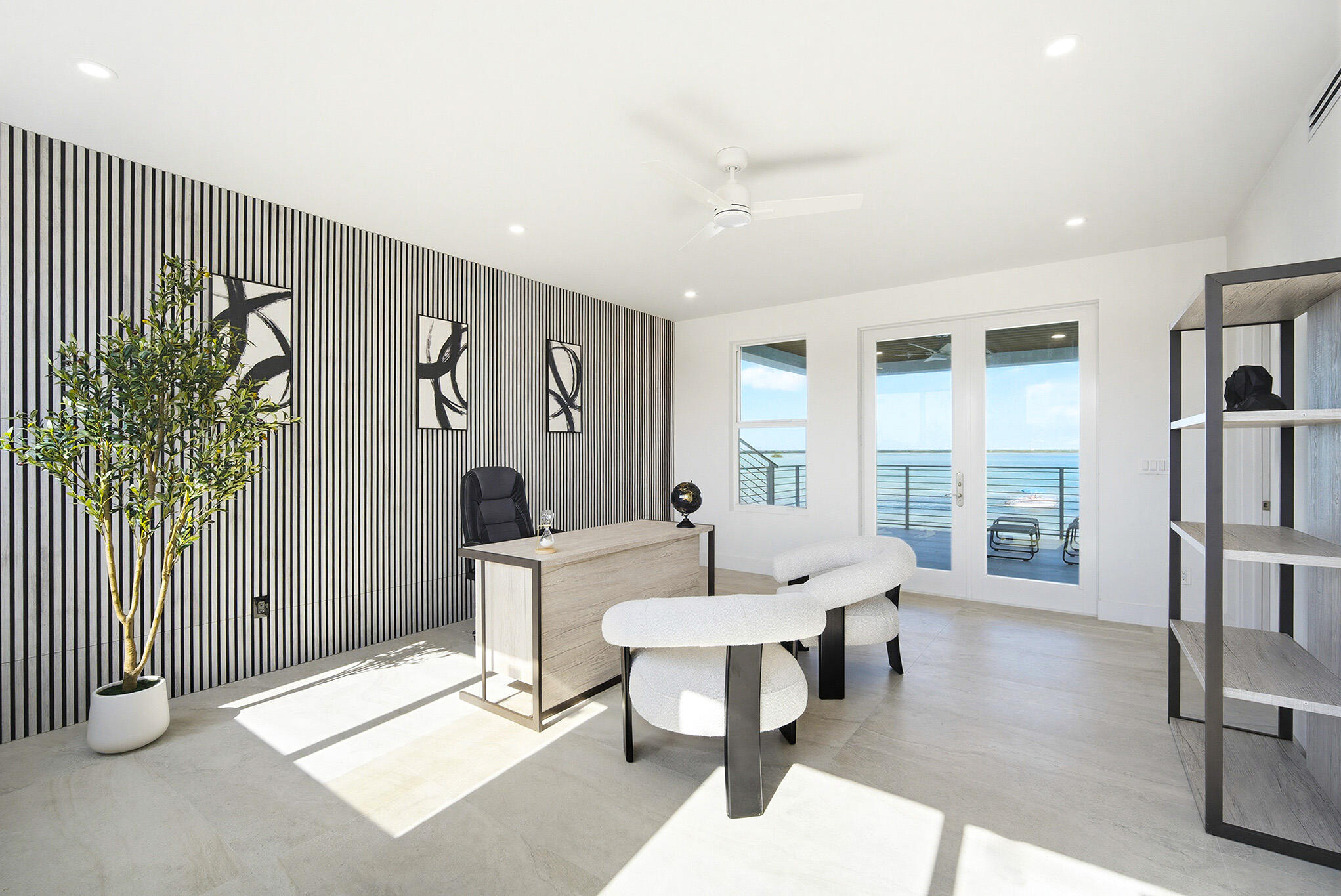 1041 E Buttonwood Drive