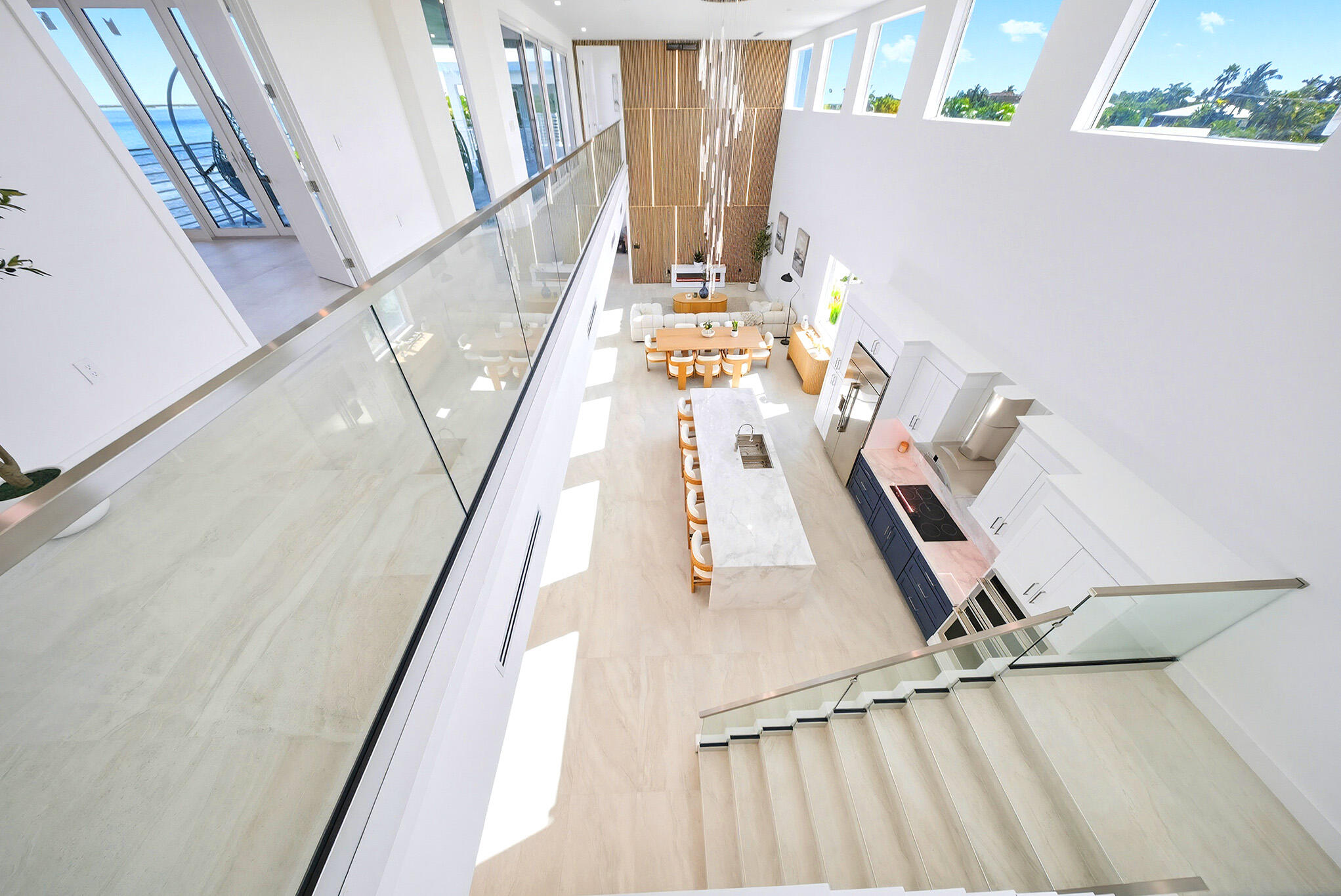 1041 E Buttonwood Drive