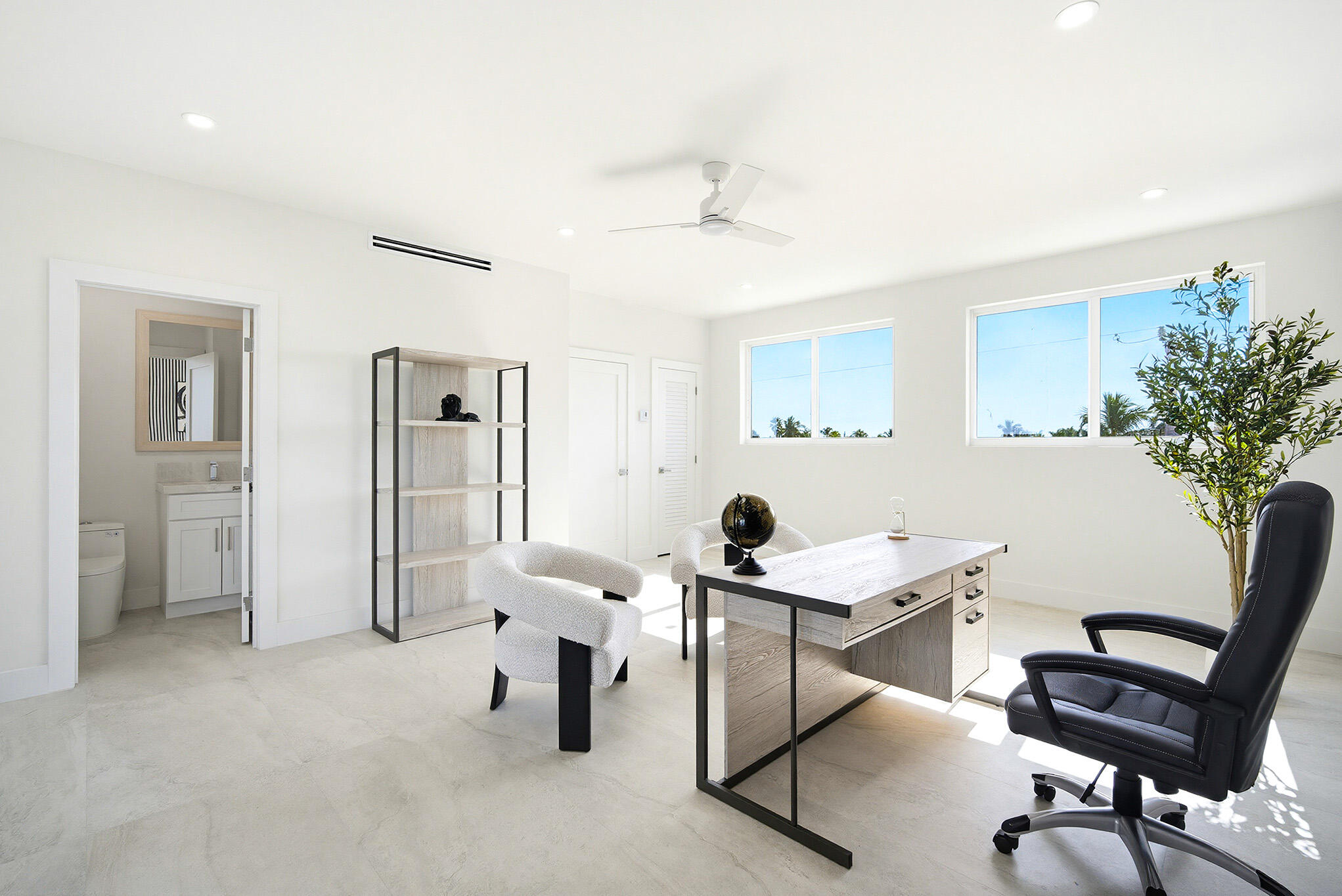 1041 E Buttonwood Drive