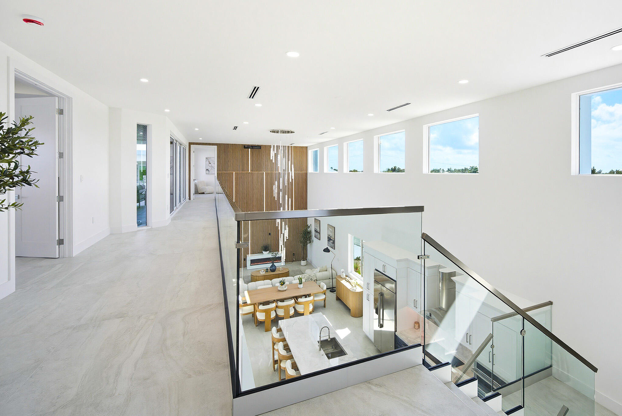 1041 E Buttonwood Drive