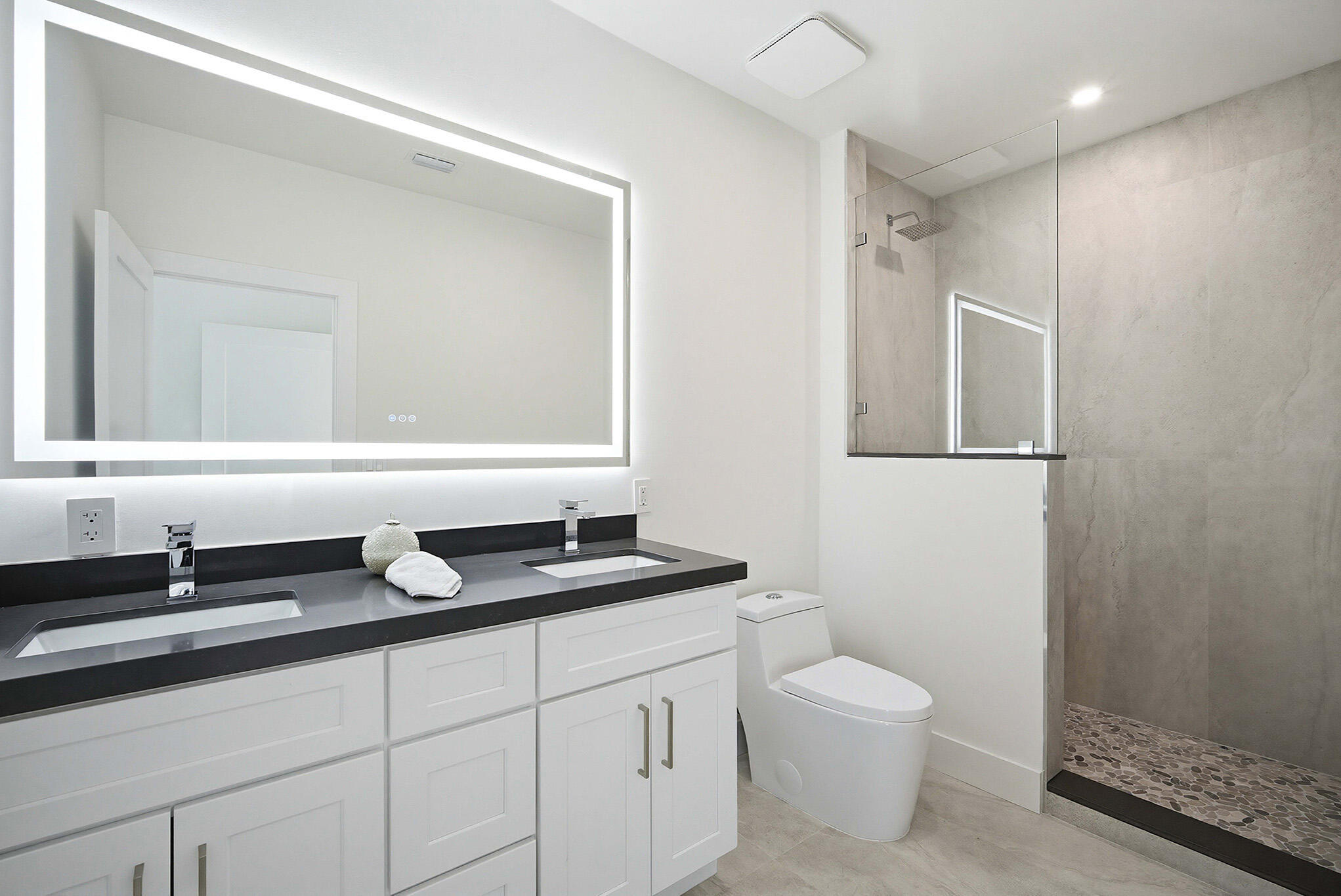 1041 E Buttonwood Drive