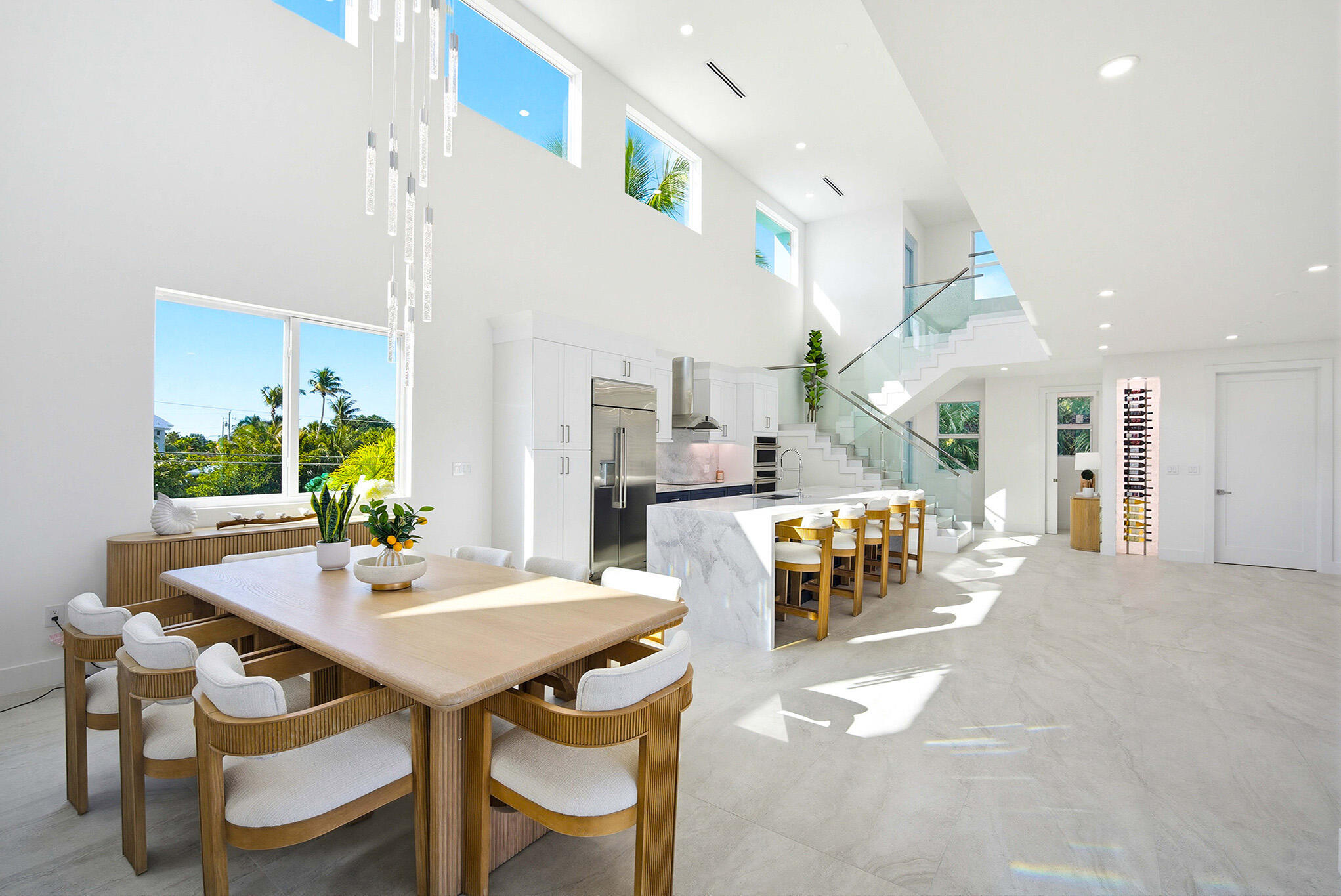 1041 E Buttonwood Drive