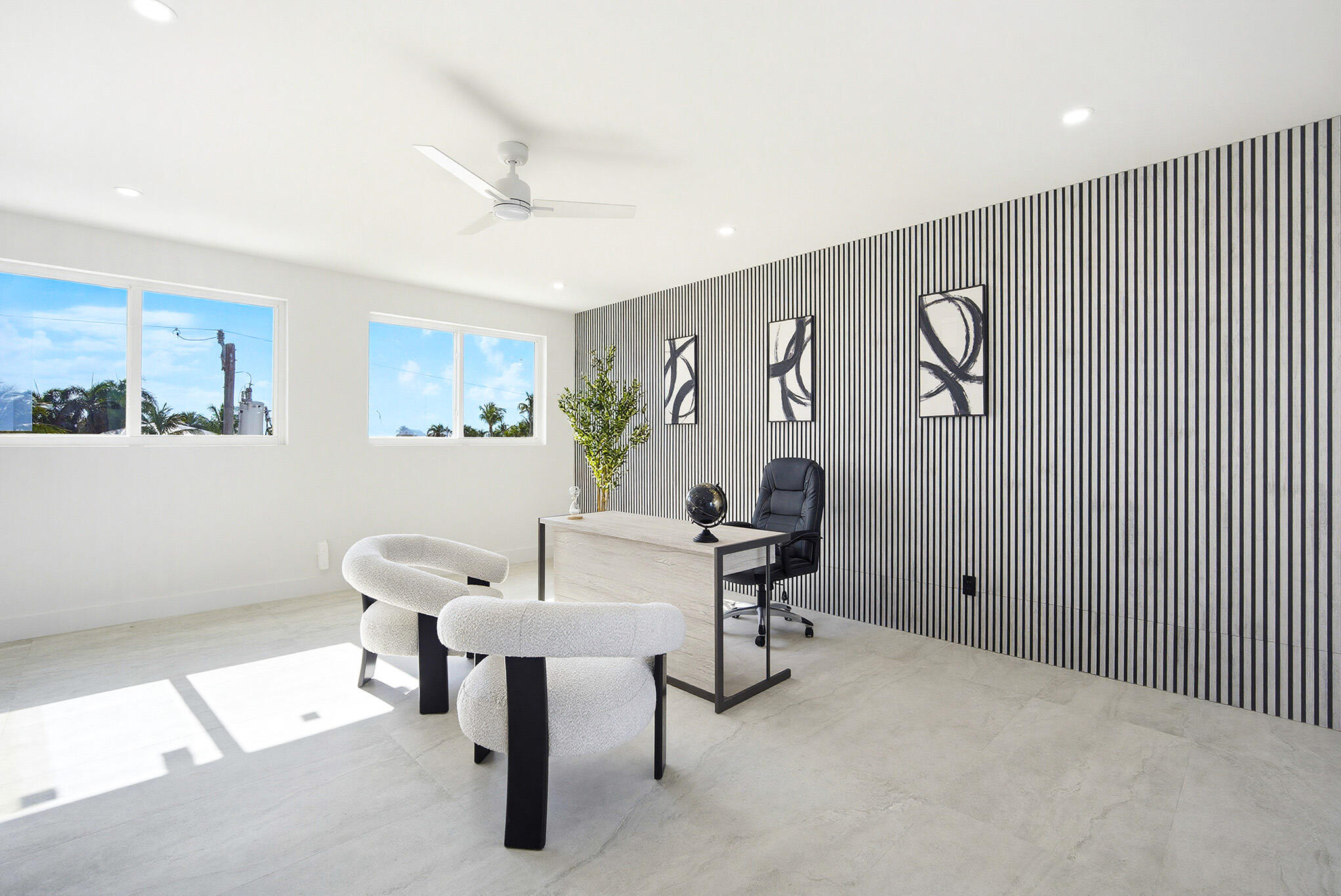 1041 E Buttonwood Drive