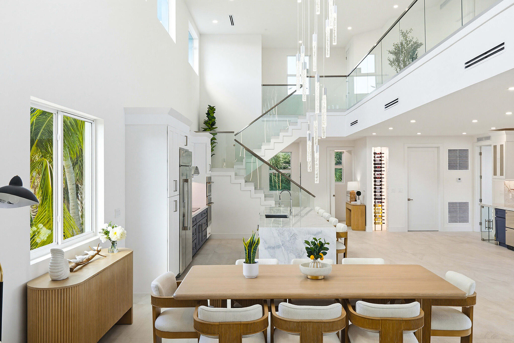 1041 E Buttonwood Drive