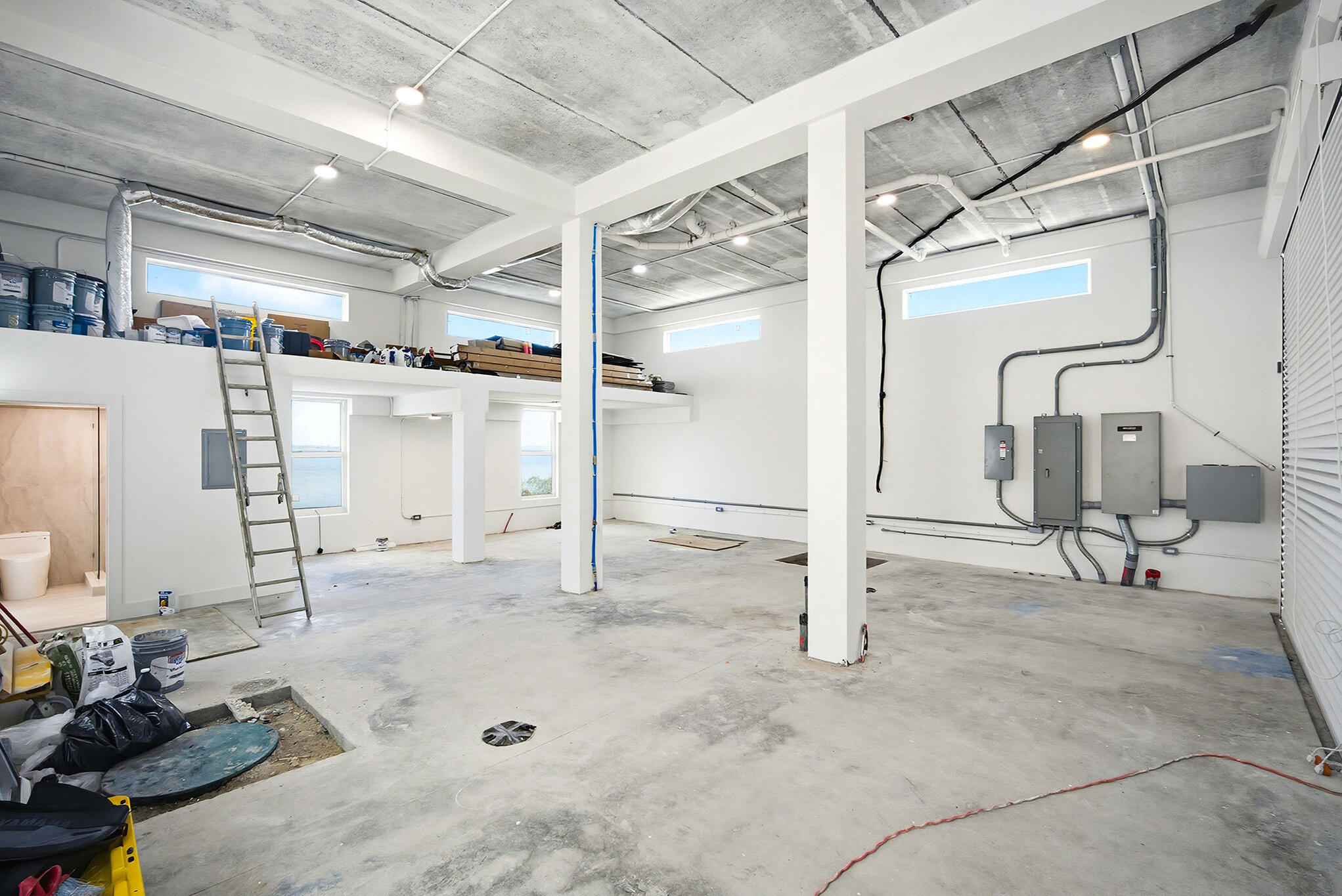 1041 E Buttonwood Drive