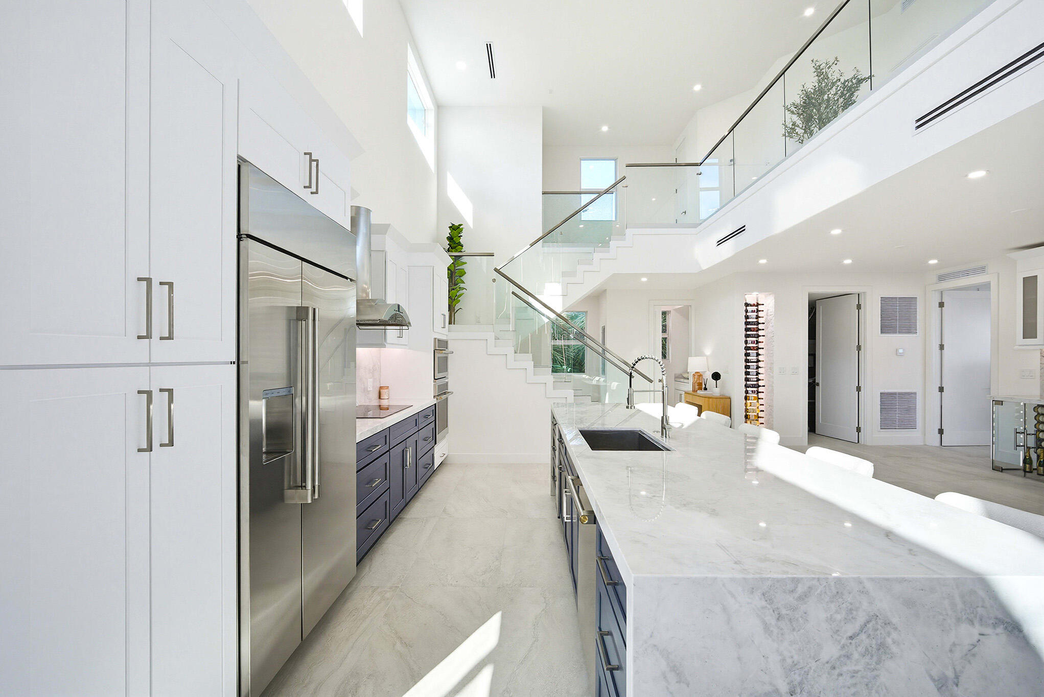 1041 E Buttonwood Drive