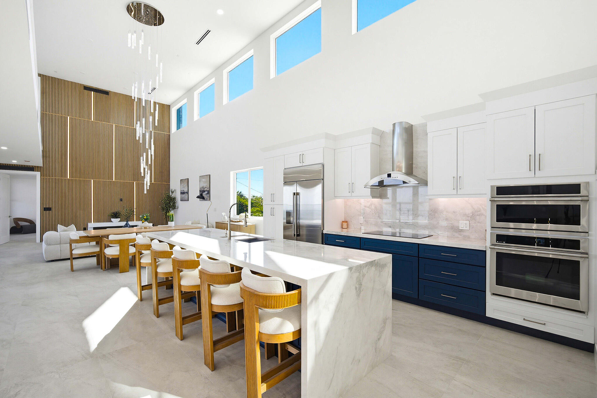 1041 E Buttonwood Drive