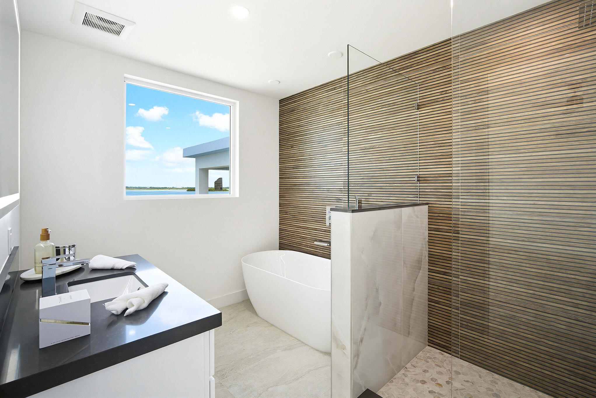 1041 E Buttonwood Drive