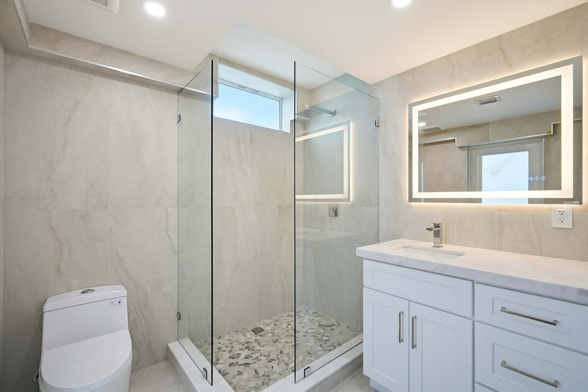 1041 E Buttonwood Drive