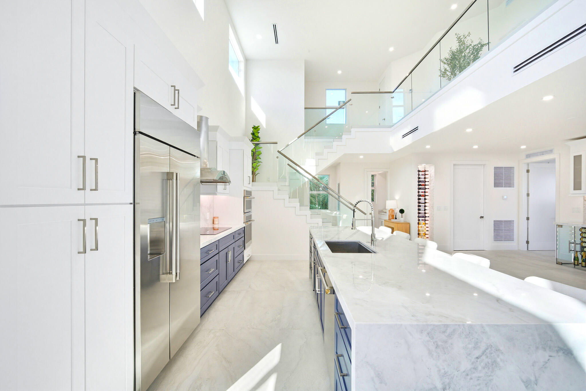 1041 E Buttonwood Drive