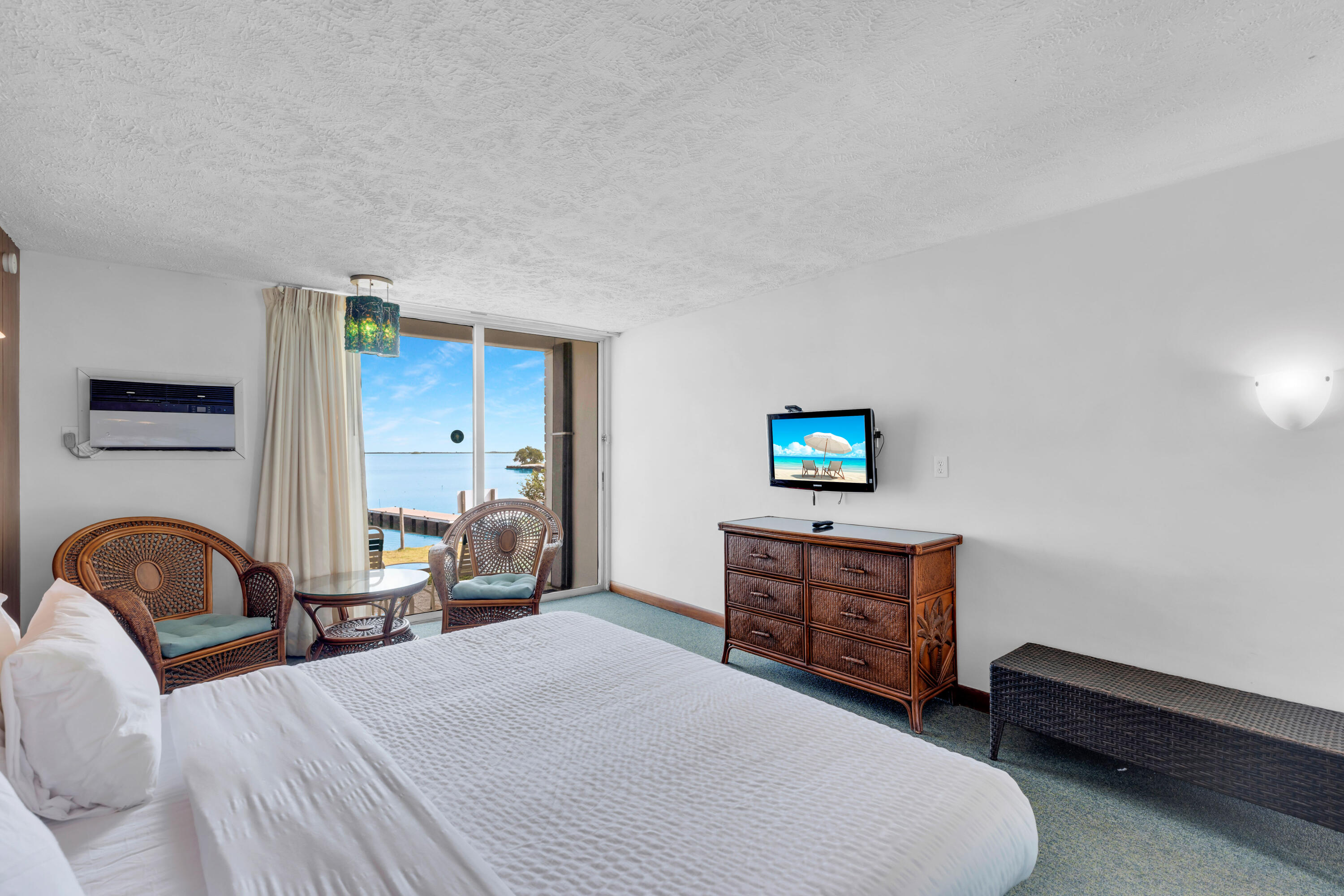 17075 Overseas Highway