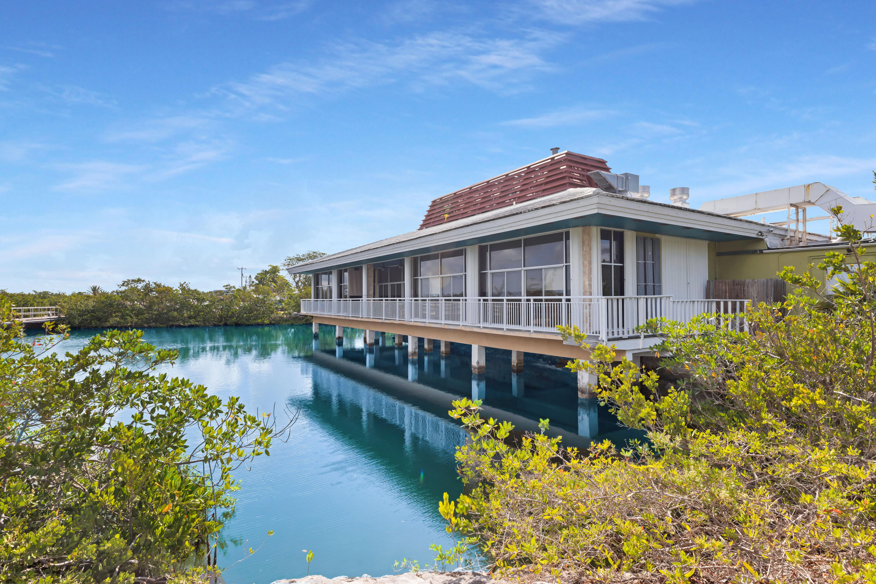 17075 Overseas Highway