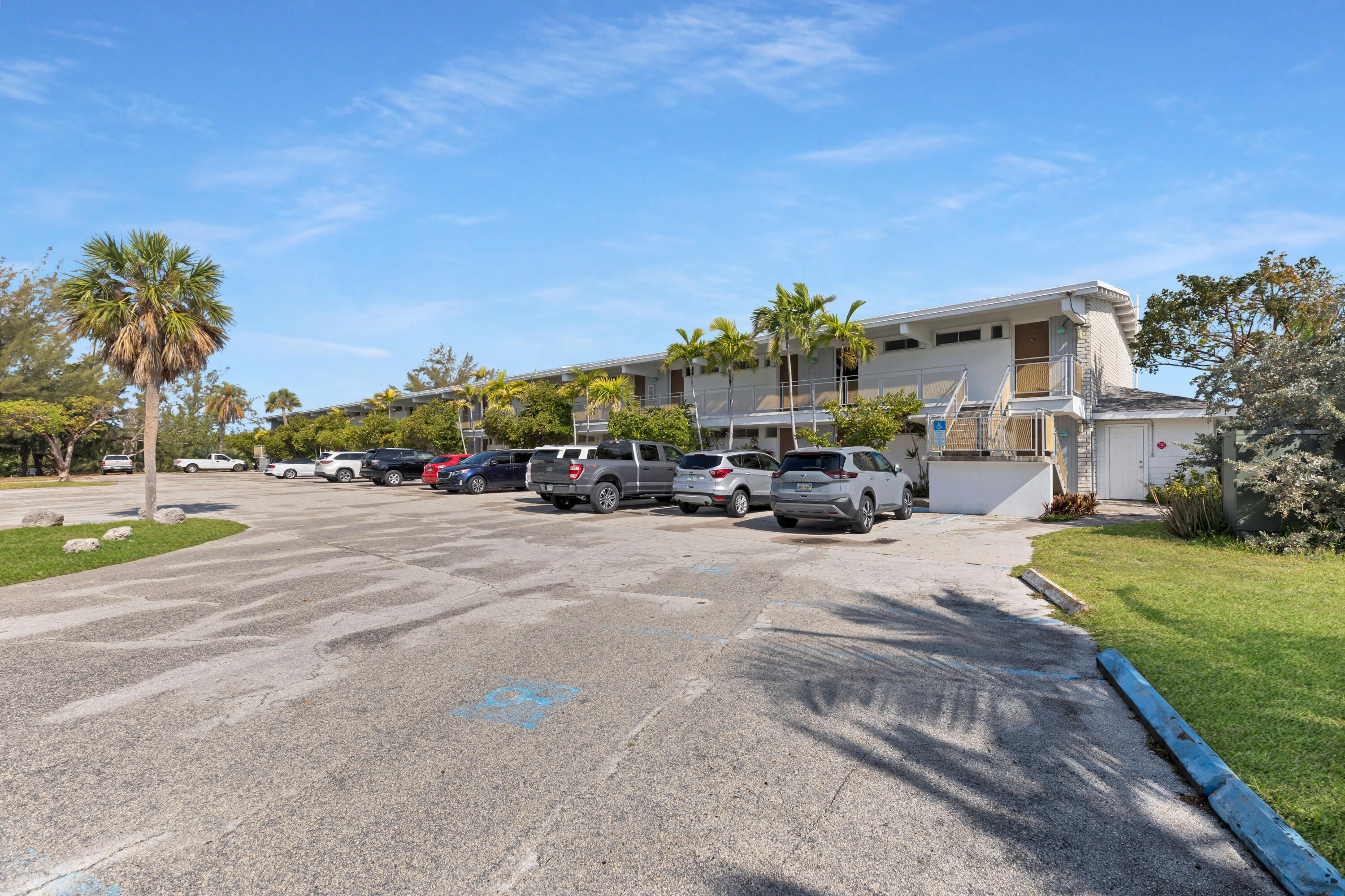 17075 Overseas Highway