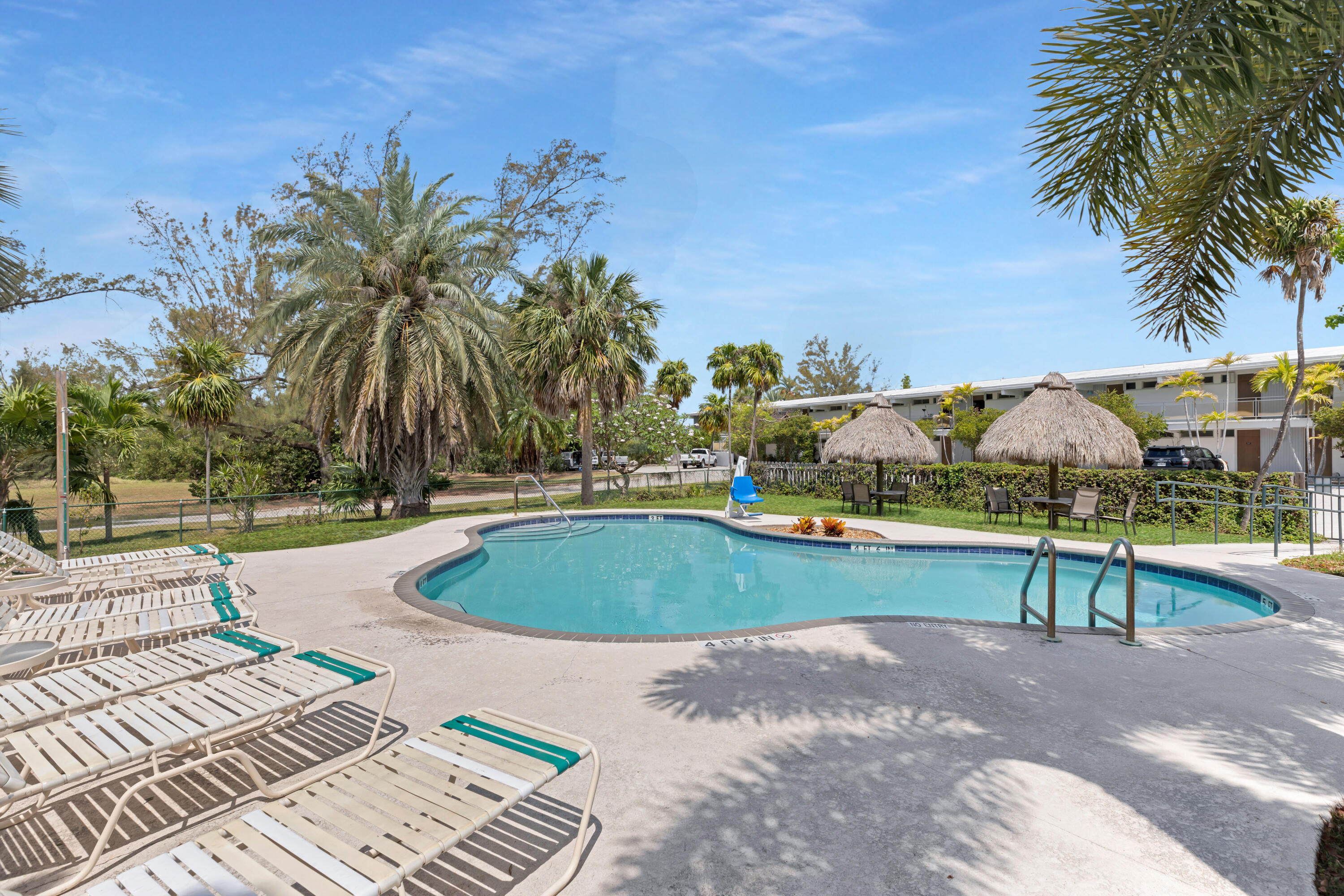 17075 Overseas Highway