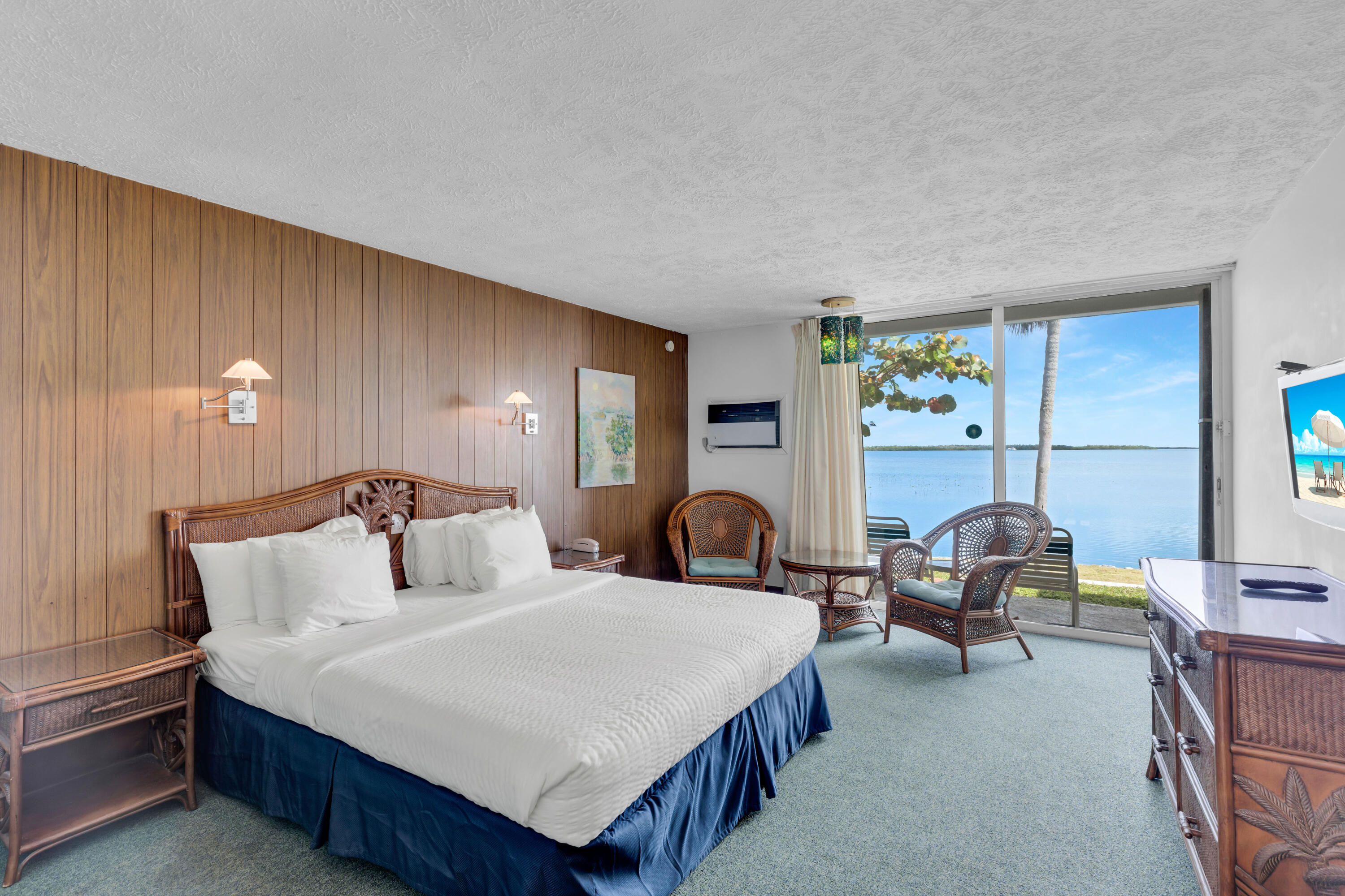 17075 Overseas Highway