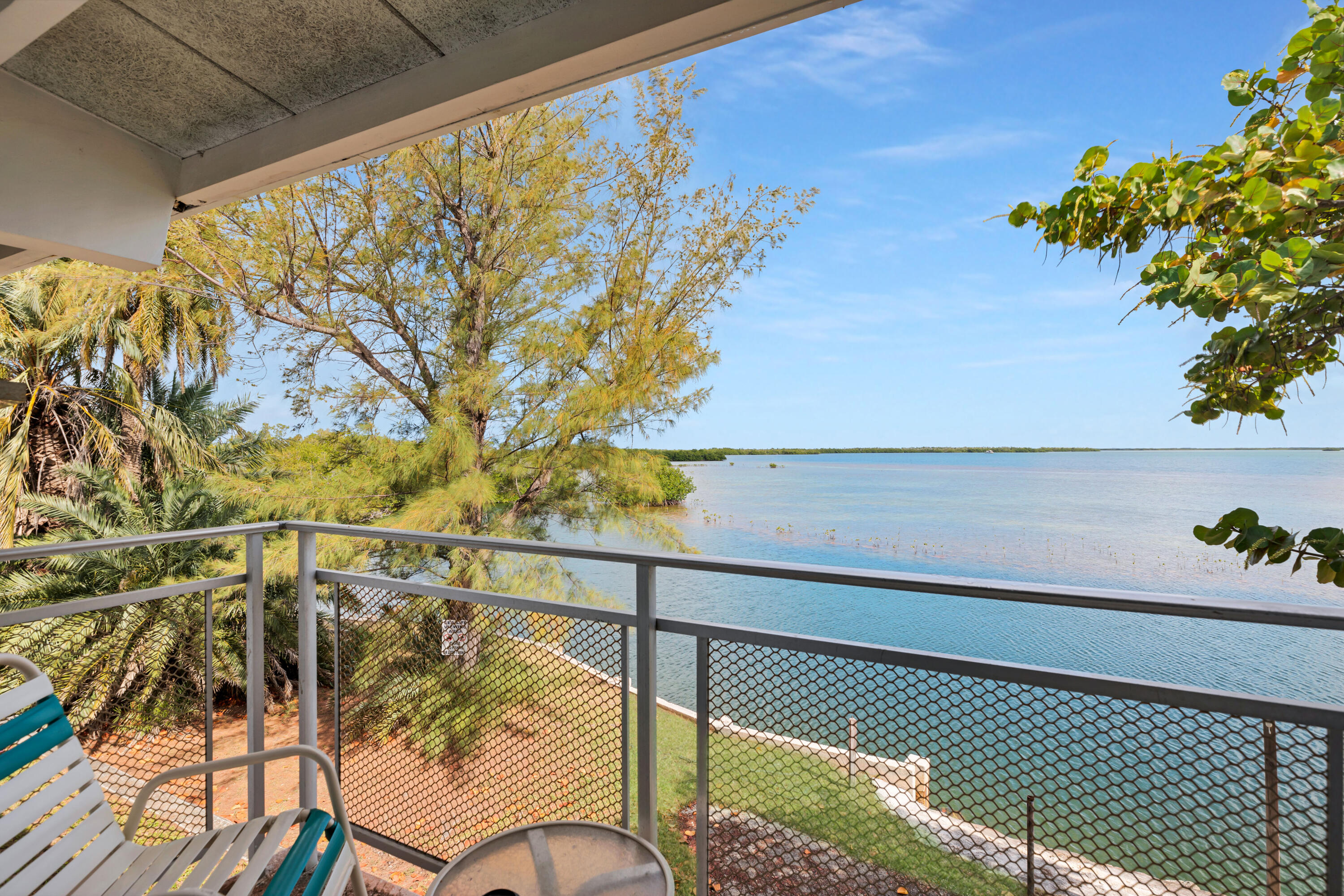 17075 Overseas Highway