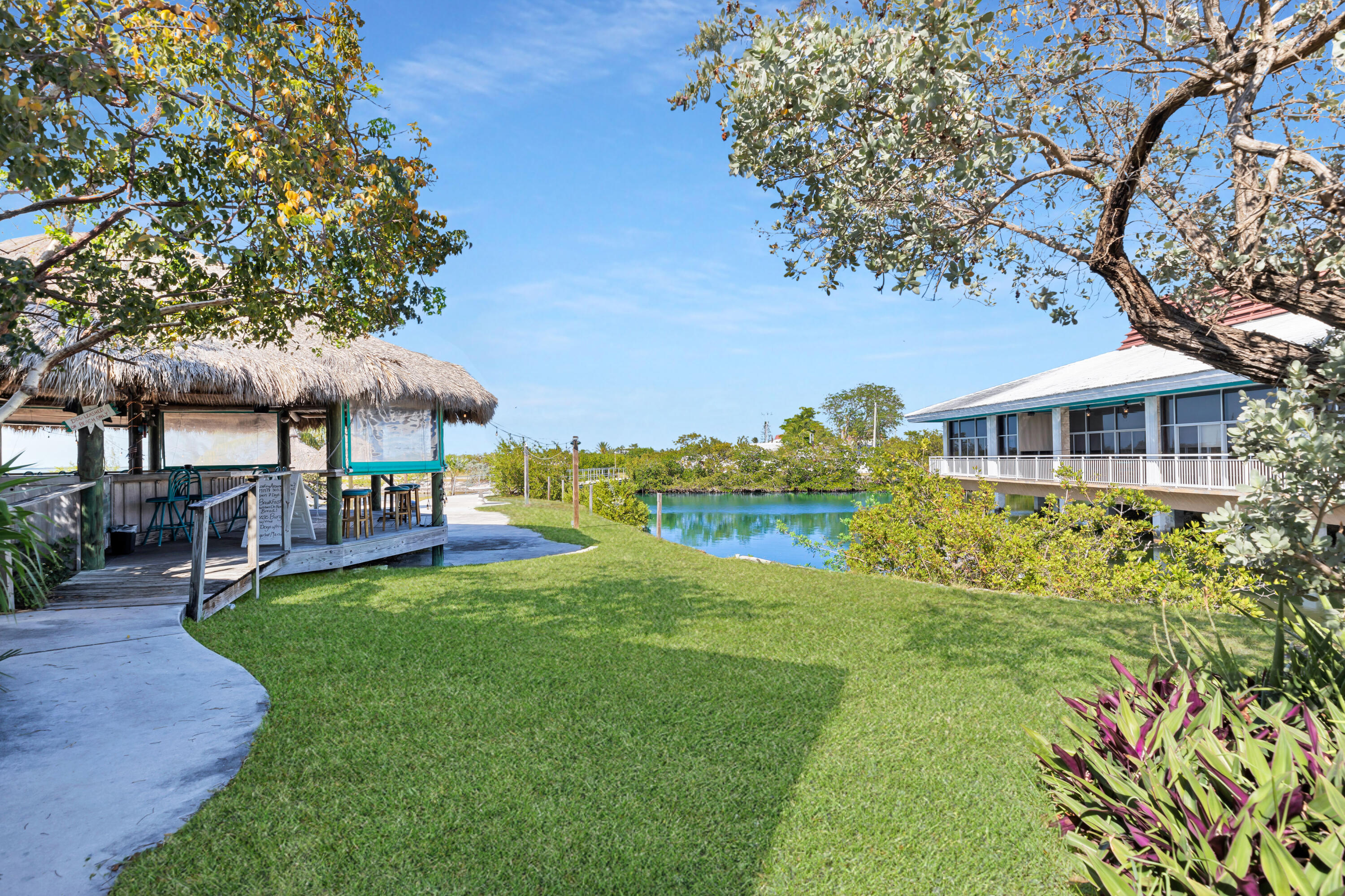 17075 Overseas Highway