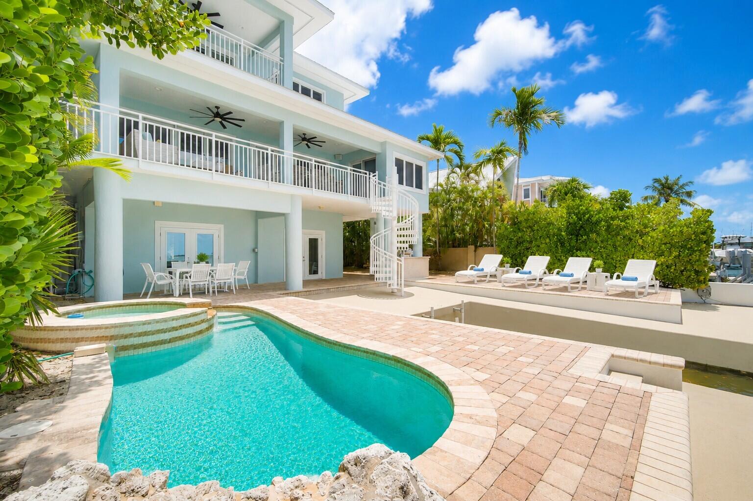 414 E Caribbean Drive
