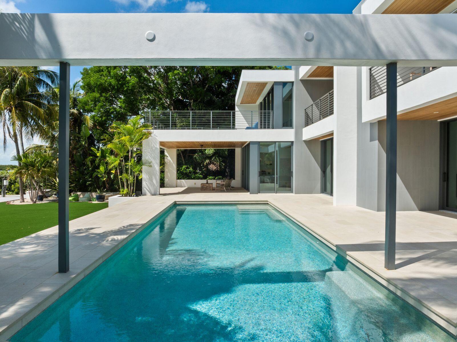19 Avacado Street