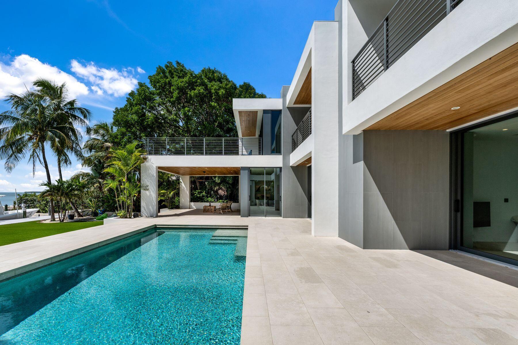 19 Avacado Street