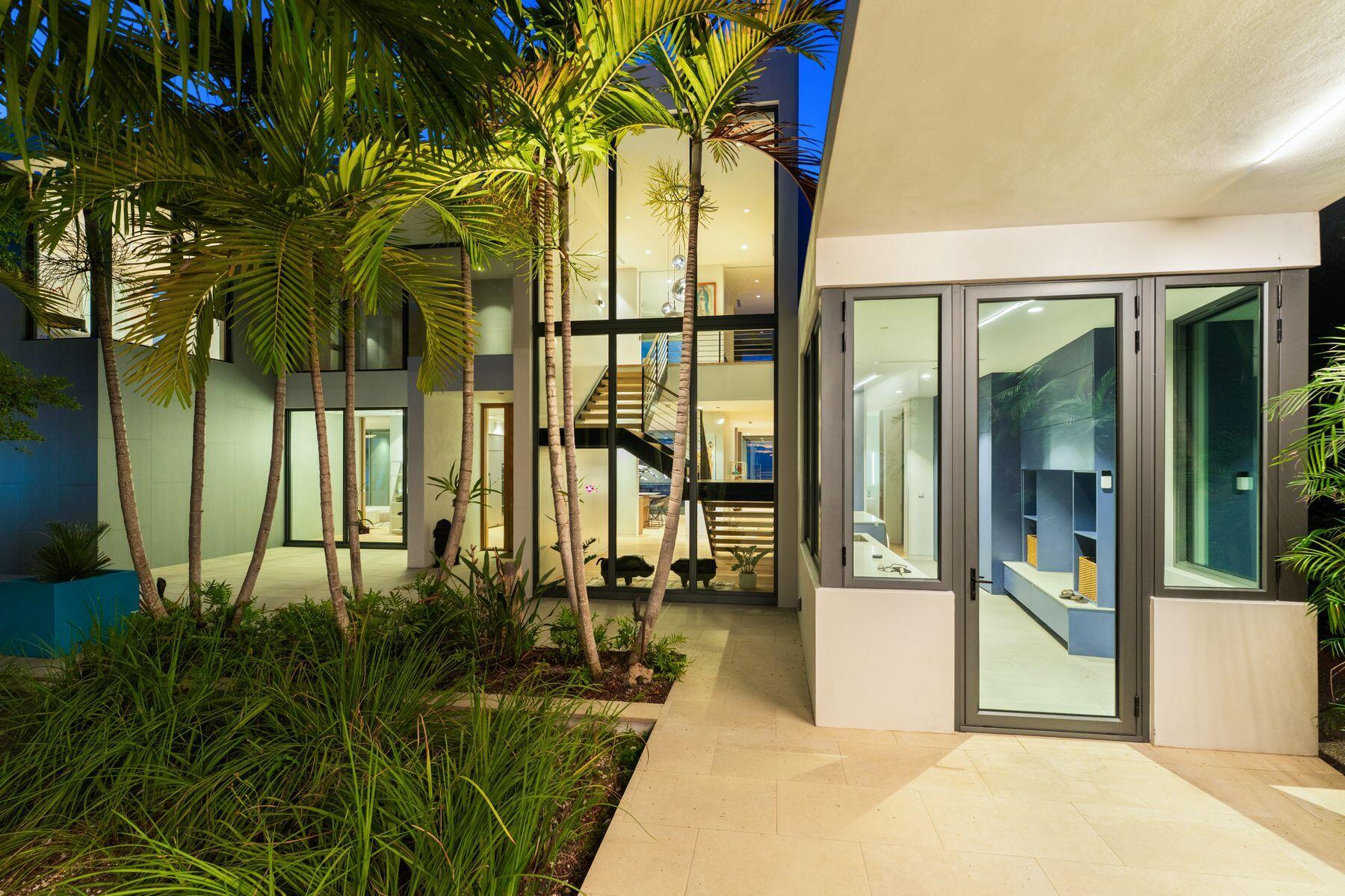 19 Avacado Street