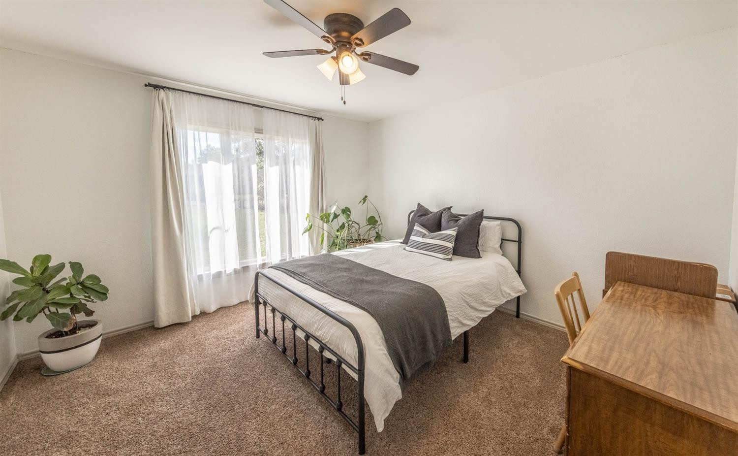 6 Cottonwood Lane