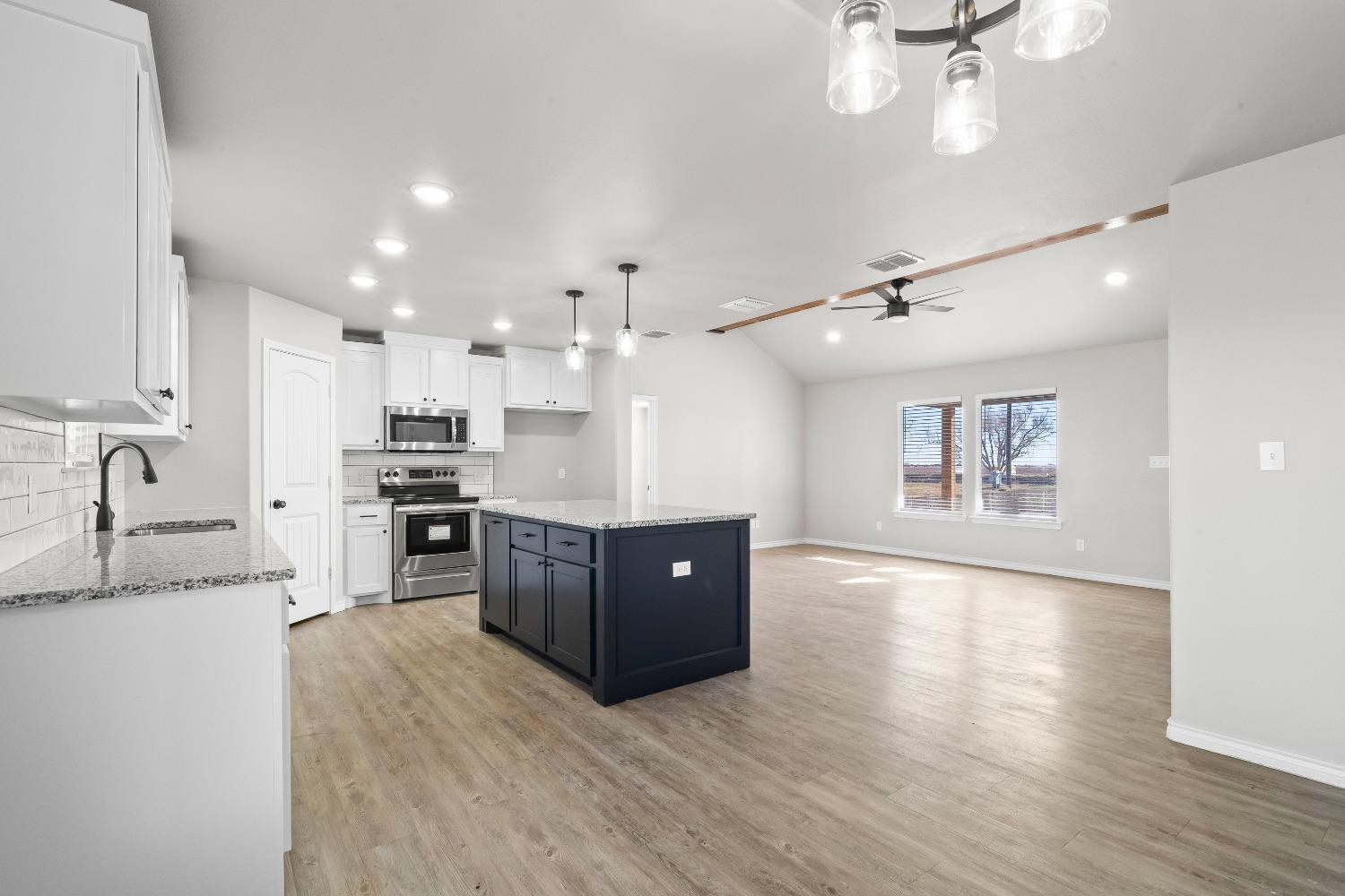 7321 E County Road 6000