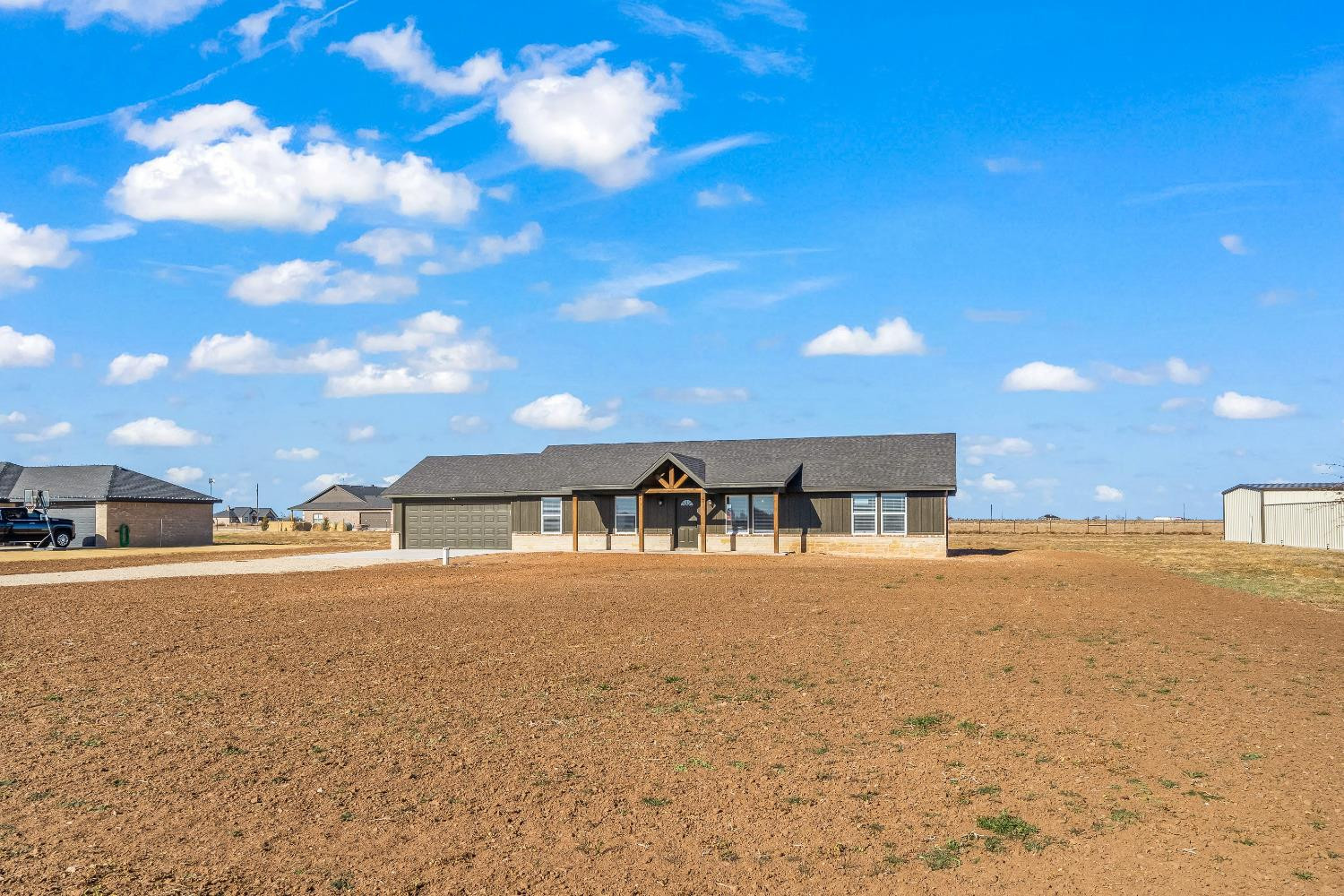 7321 E County Road 6000
