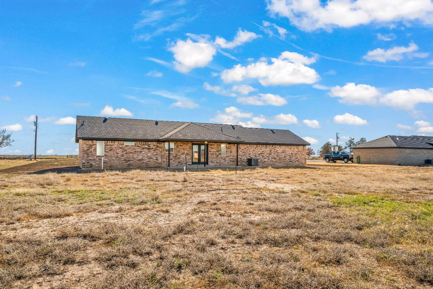 7321 E County Road 6000