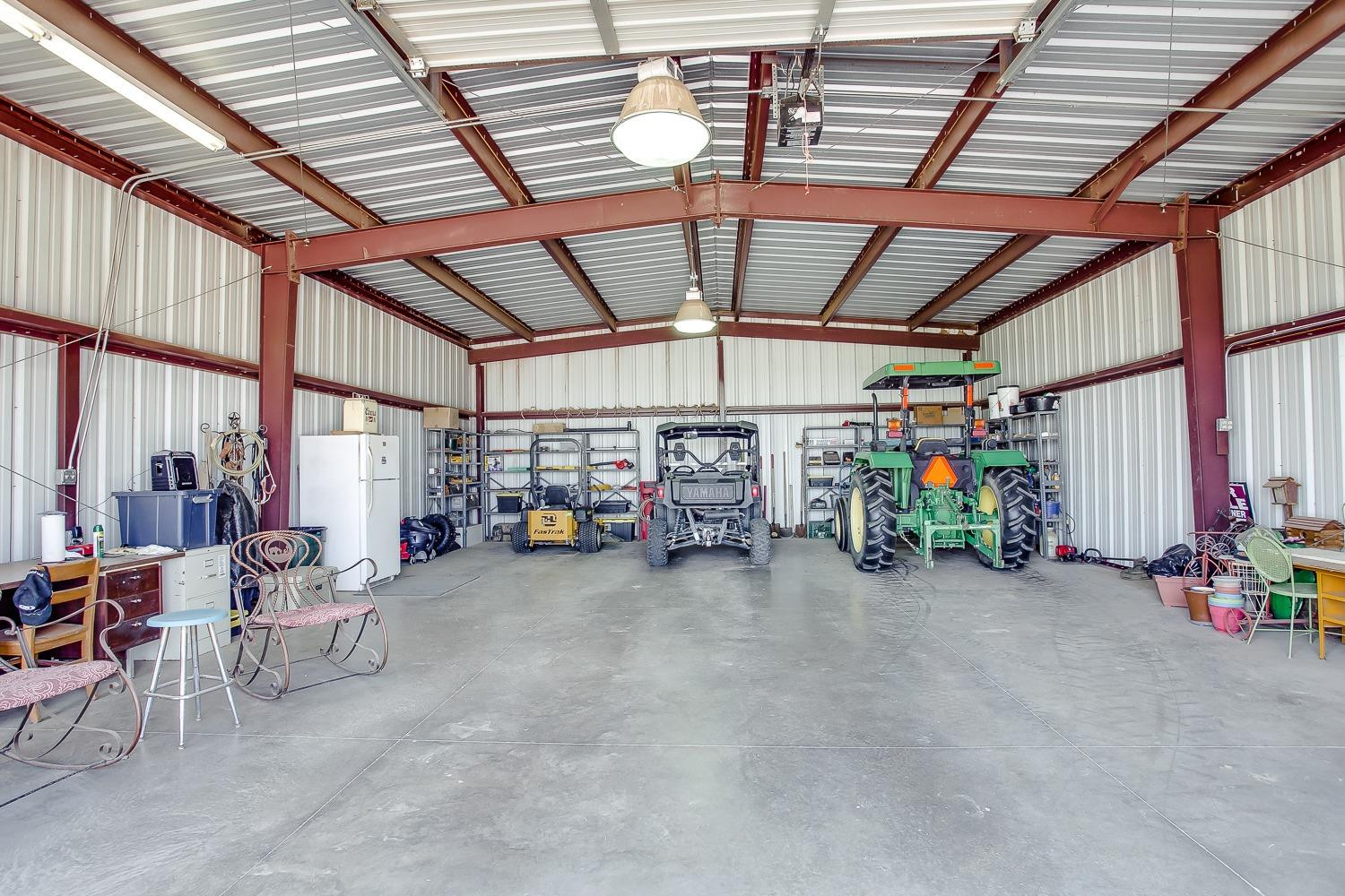 8711 E County Road 6000