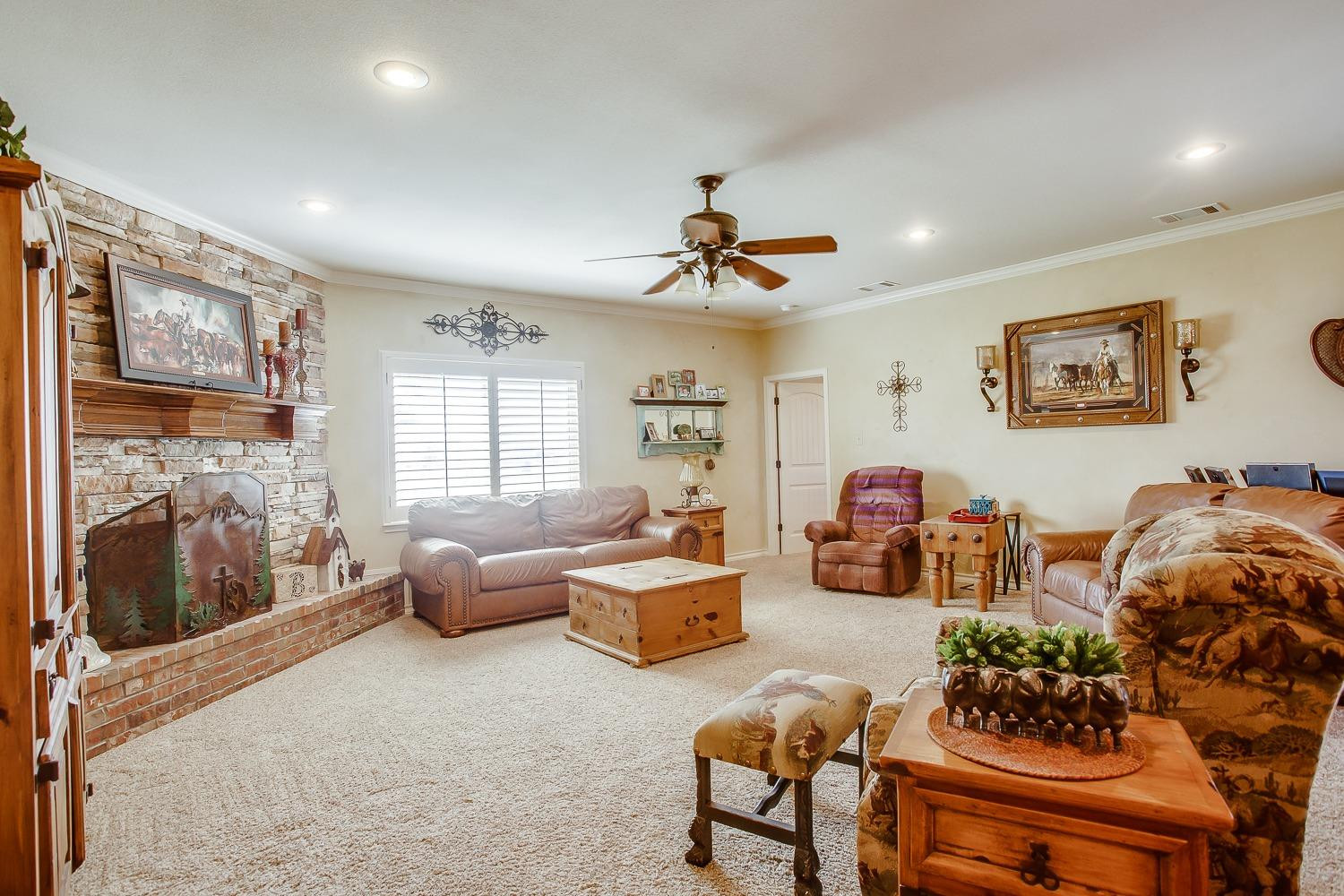 8711 E County Road 6000