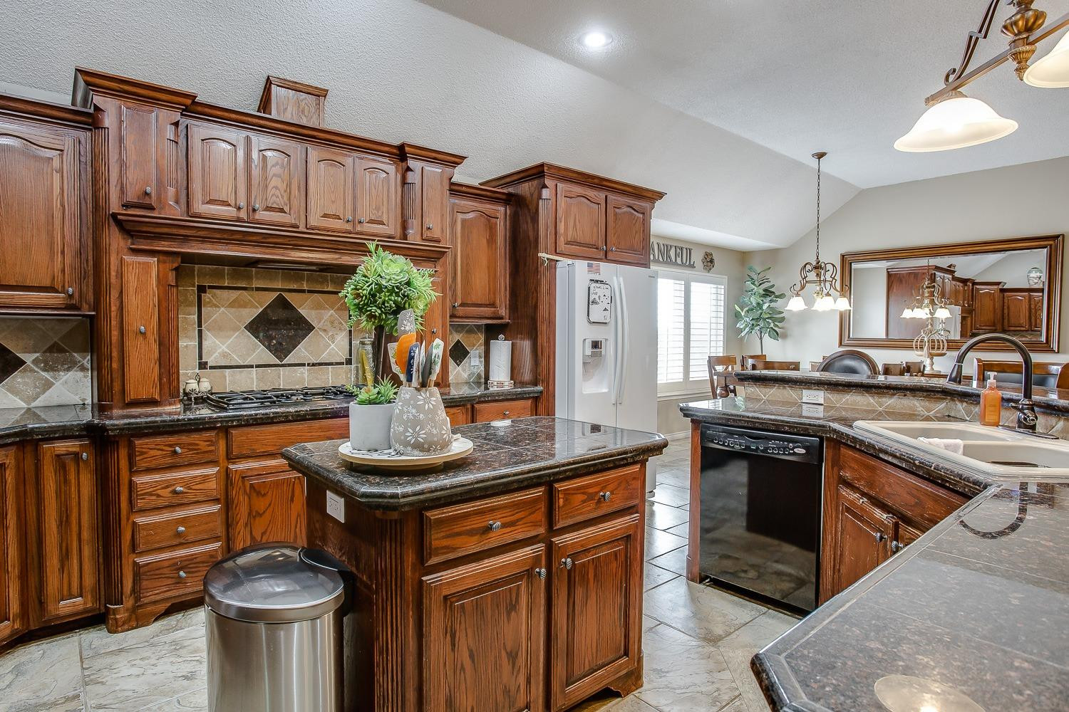 6404 County Road 7445