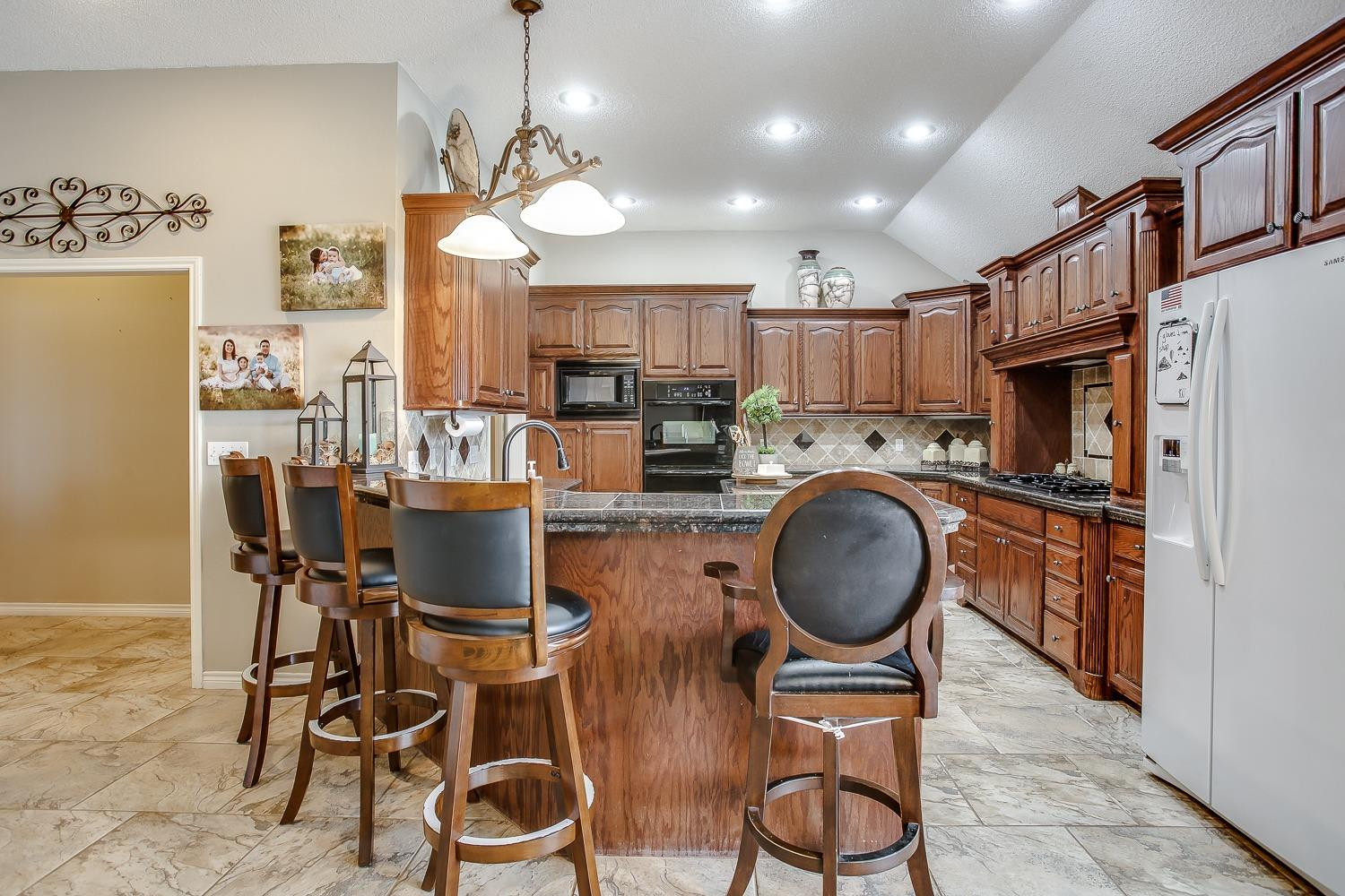 6404 County Road 7445