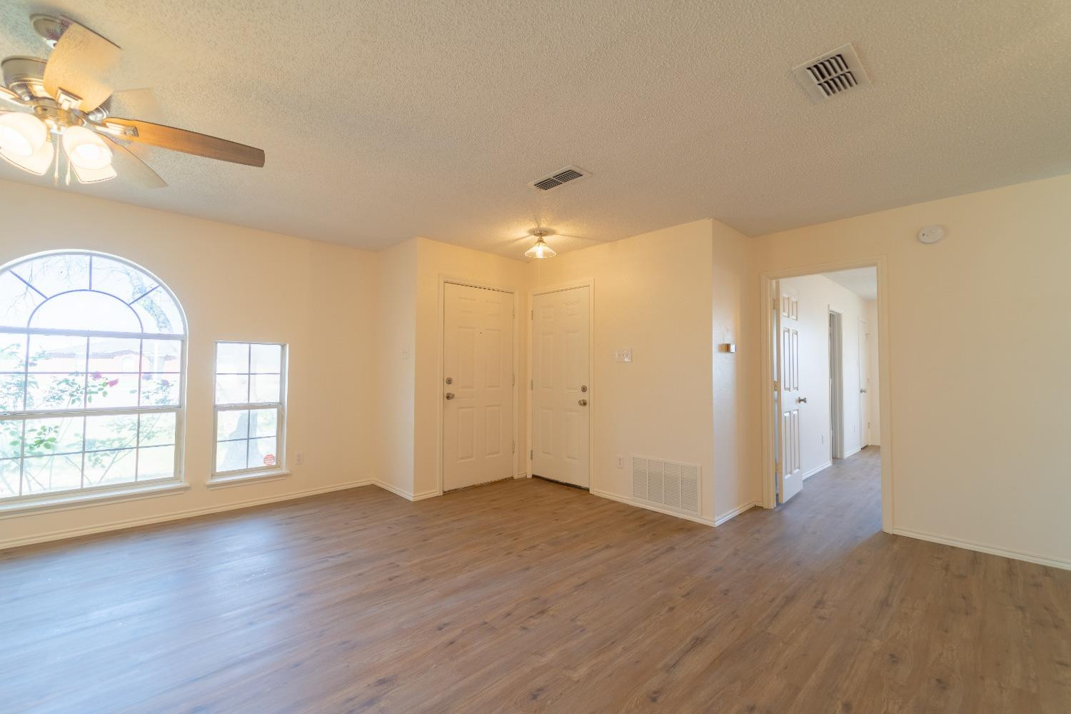 6115 7th Drive