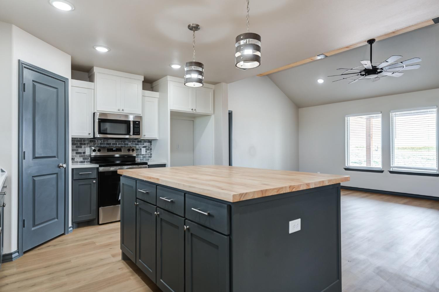 8618 E County Road 5500