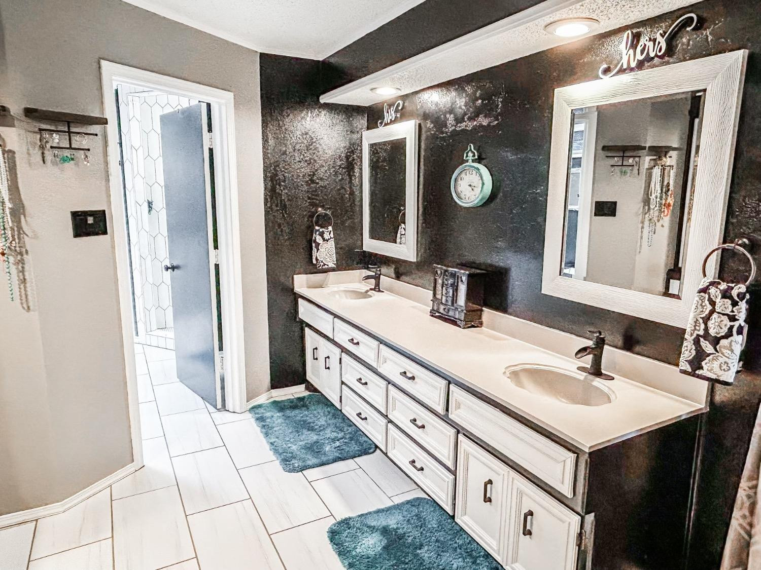 2120 Longhorn Drive