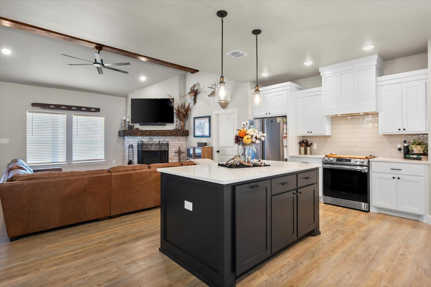 12605 N FM 1729
