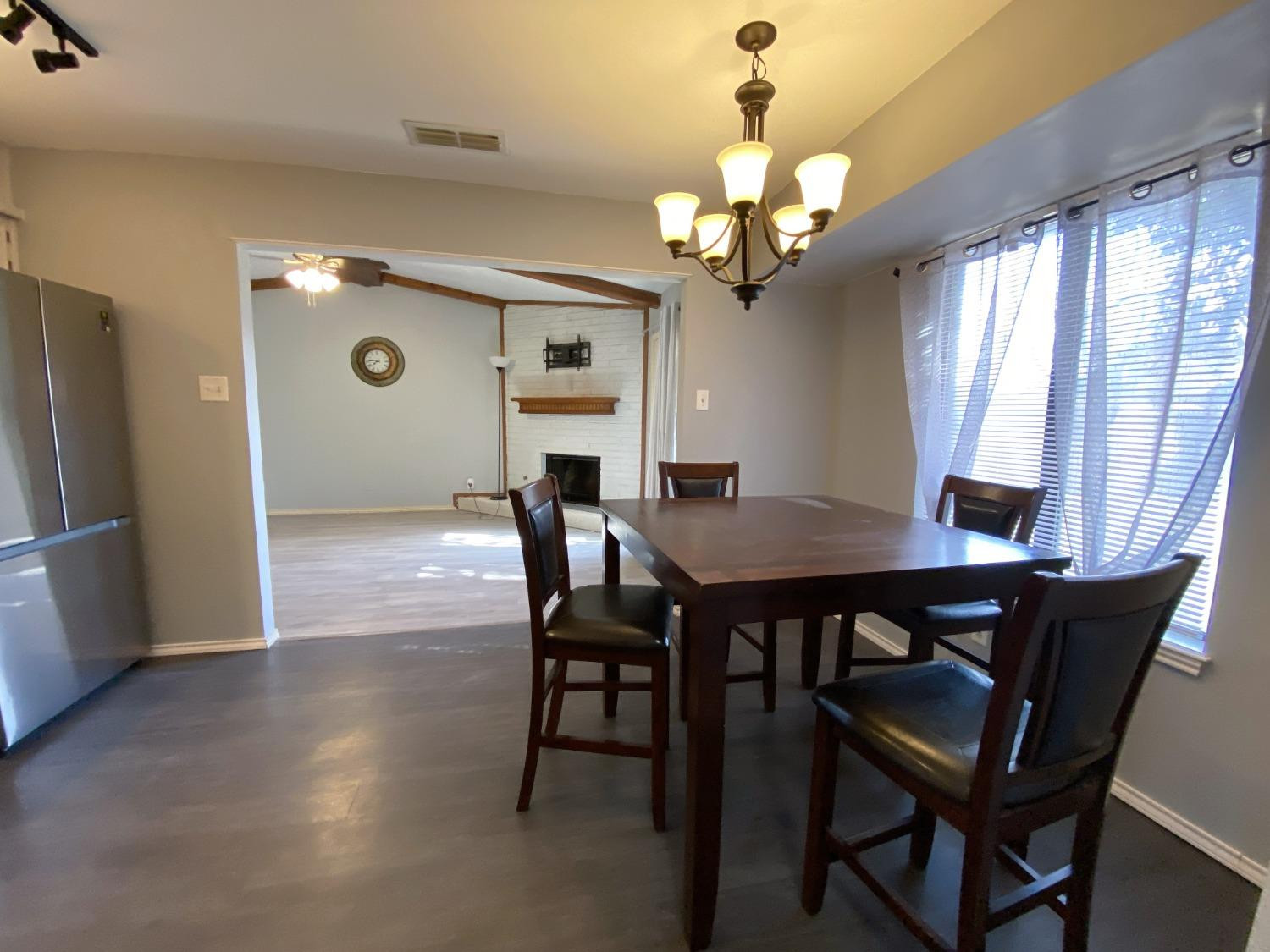 5733 93rd Street