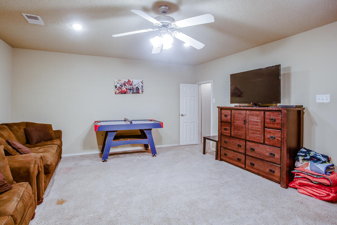 6403 County Rd 7445