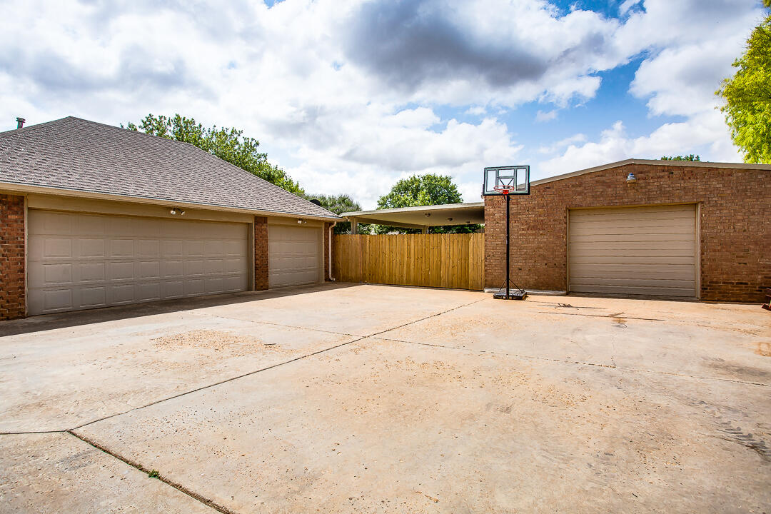 6403 County Rd 7445