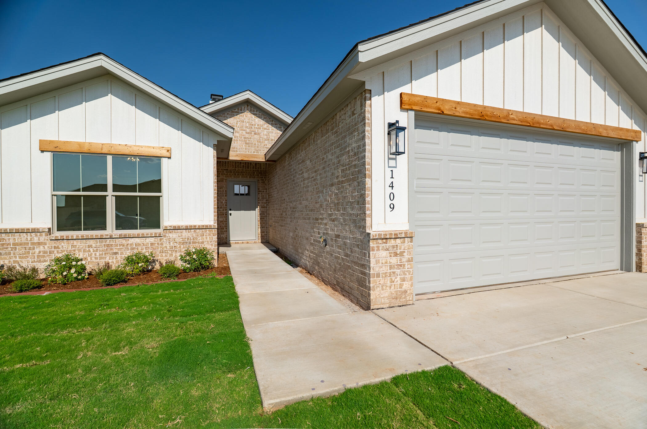1409 Quincy Avenue